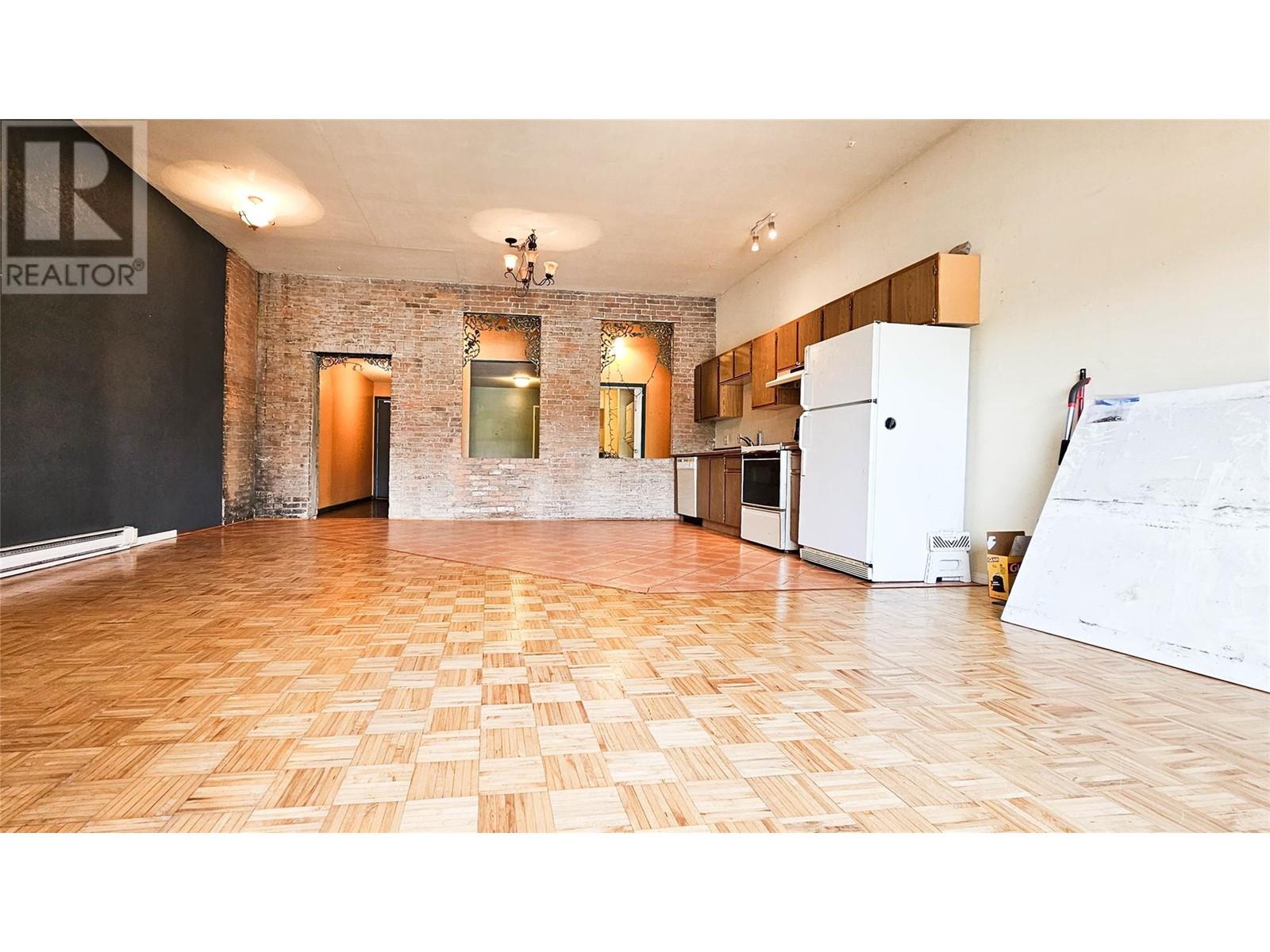 274b Bernard Avenue Property Photo 4