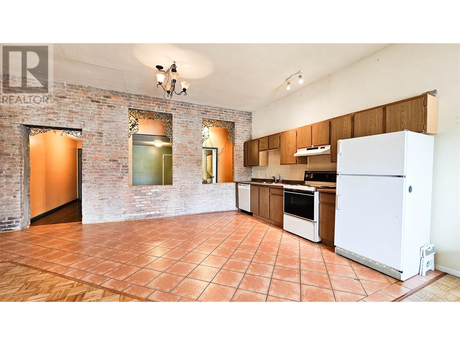 274b Bernard Avenue Property Photo 6