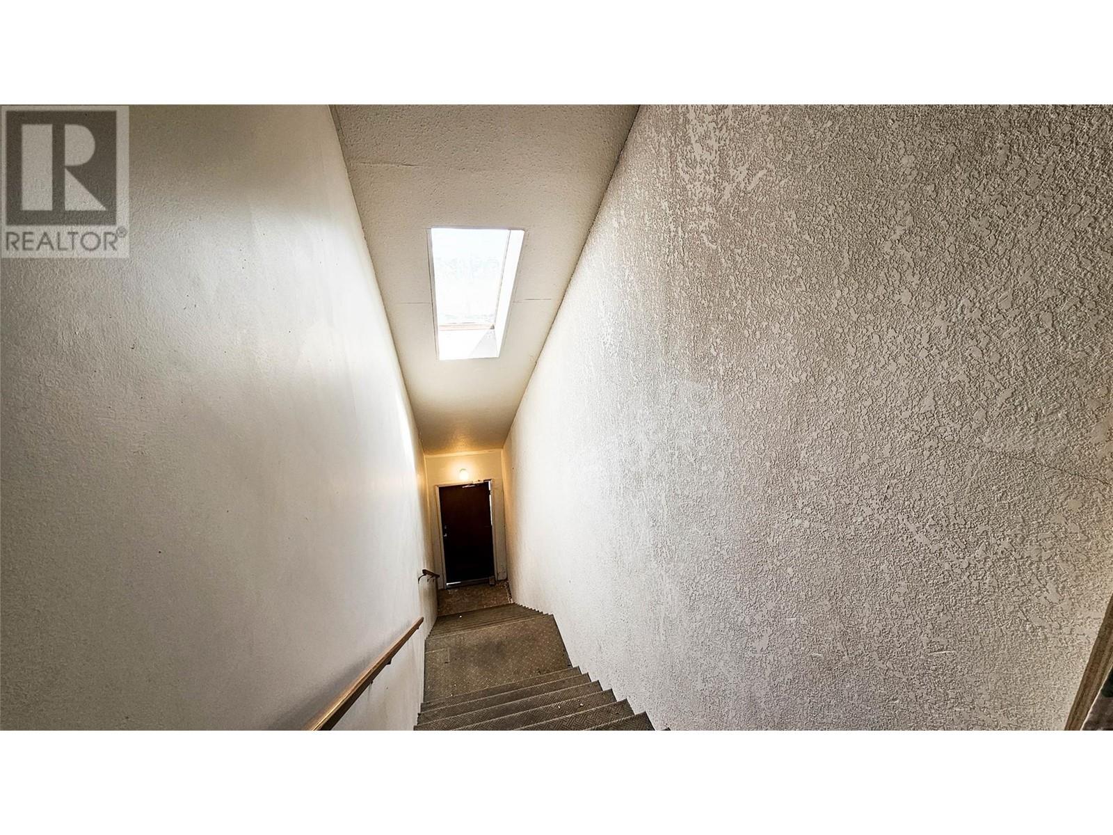 274b Bernard Avenue Property Photo 15