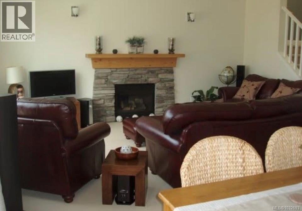 2306 Demamiel Pl Property Photo 9