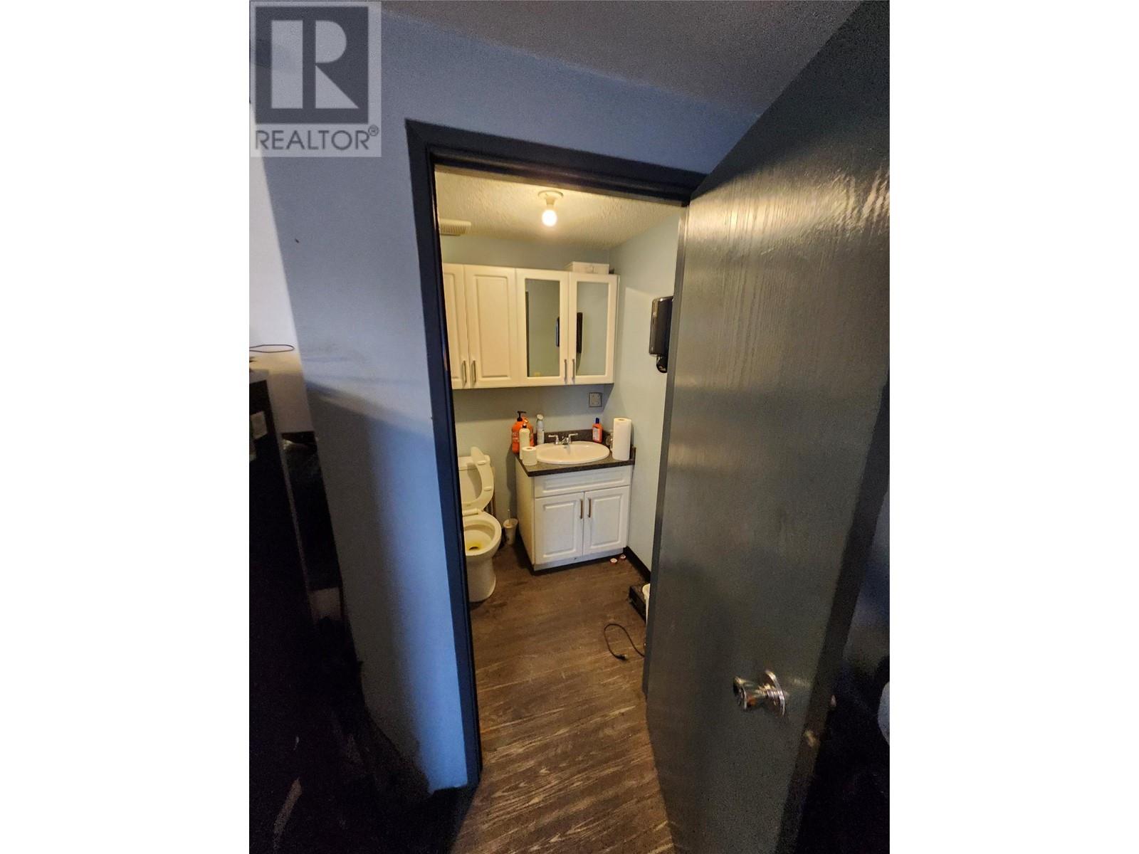 96 Macpherson Street Property Photo 44