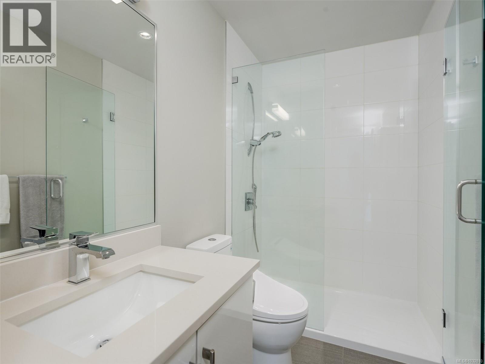 2156 Champions Way Property Photo 20
