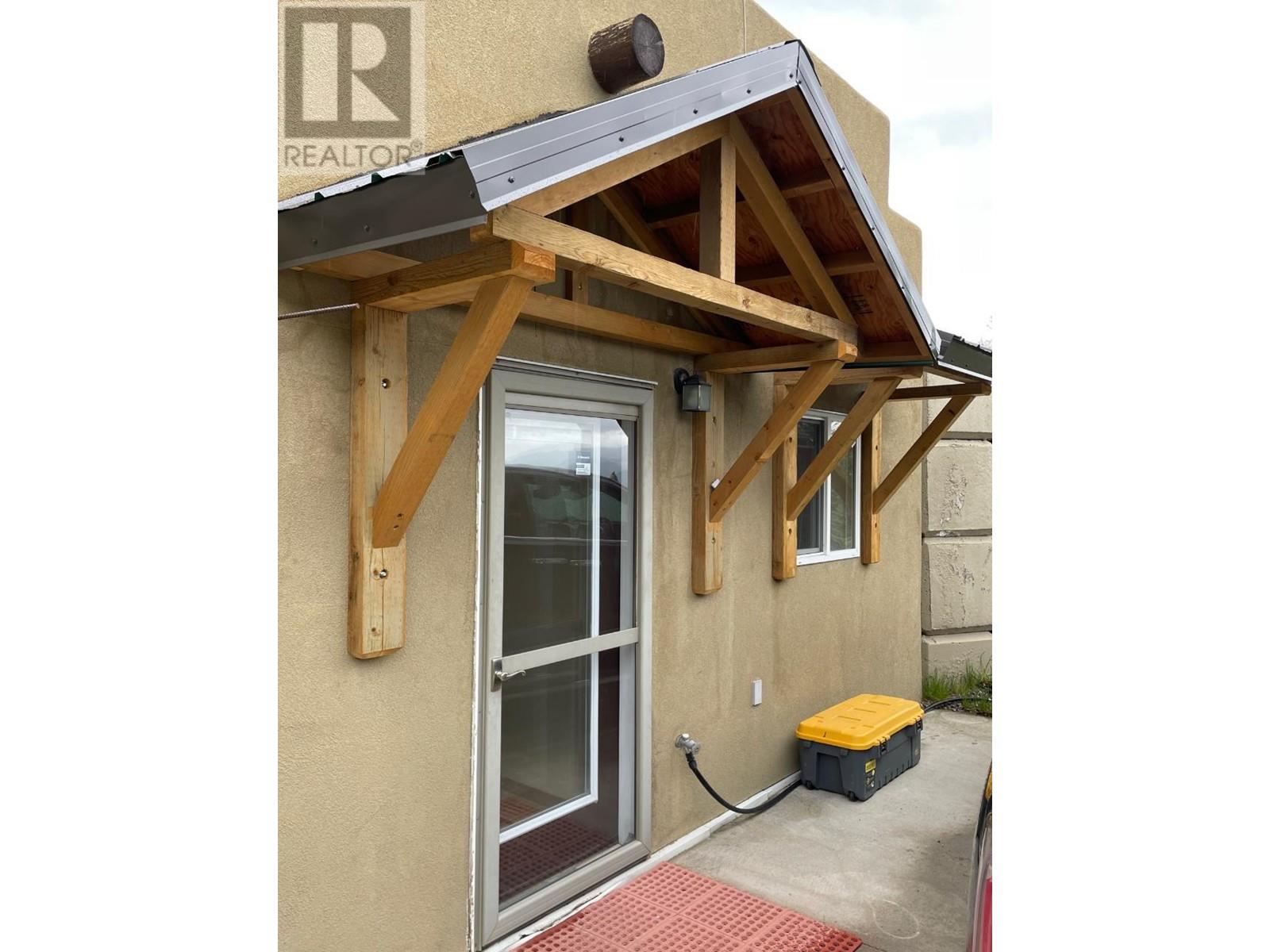 1910 Hulme Creek Road Property Photo 5