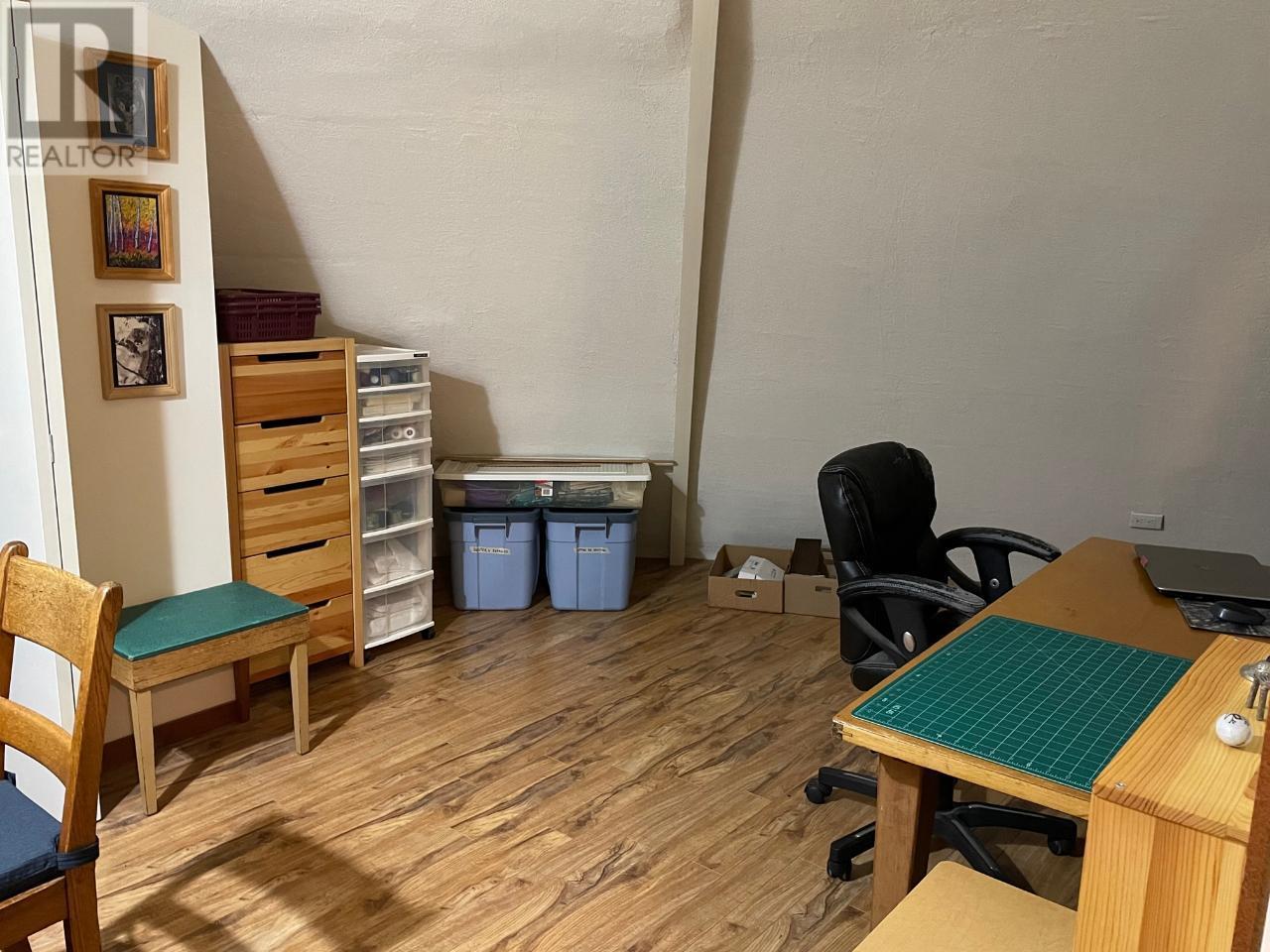 1910 Hulme Creek Road Property Photo 22