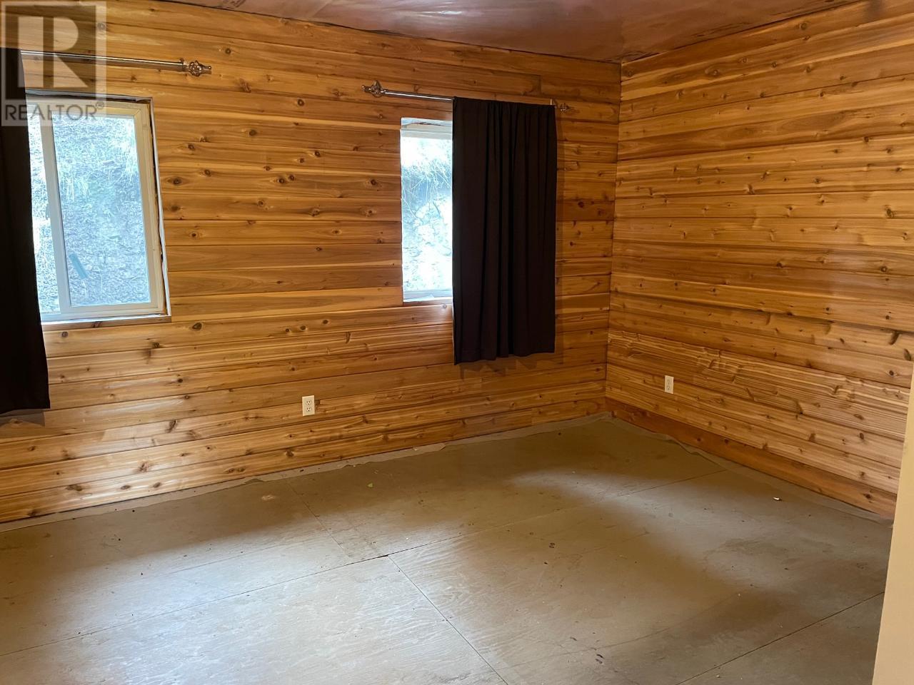 1910 Hulme Creek Road Property Photo 30