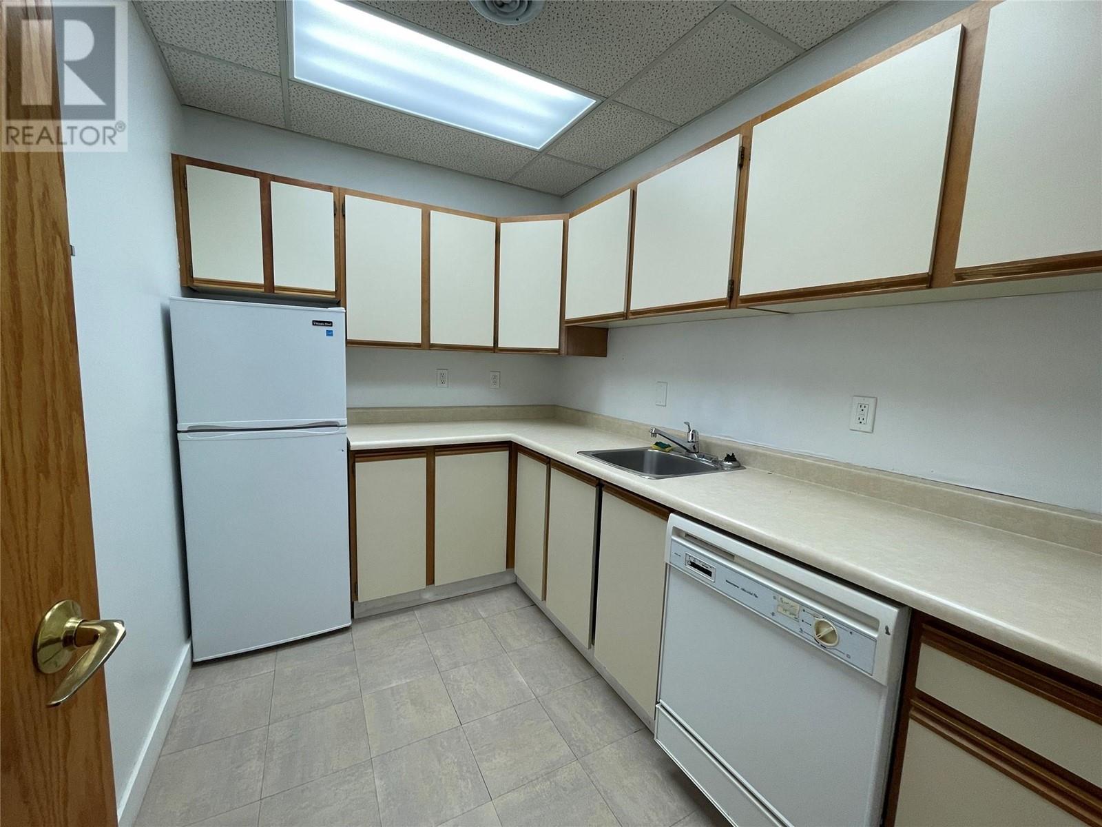 247 Lawrence Avenue Property Photo 13