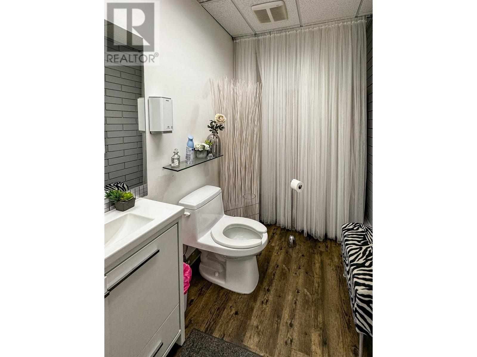 347 Leon Avenue Unit# 103 Property Photo 20
