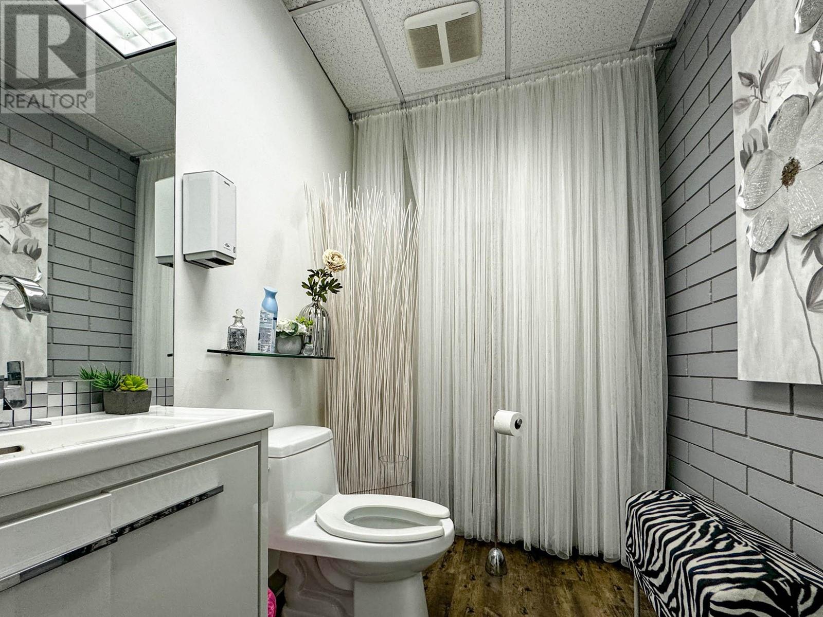 347 Leon Avenue Unit# 103 Property Photo 21