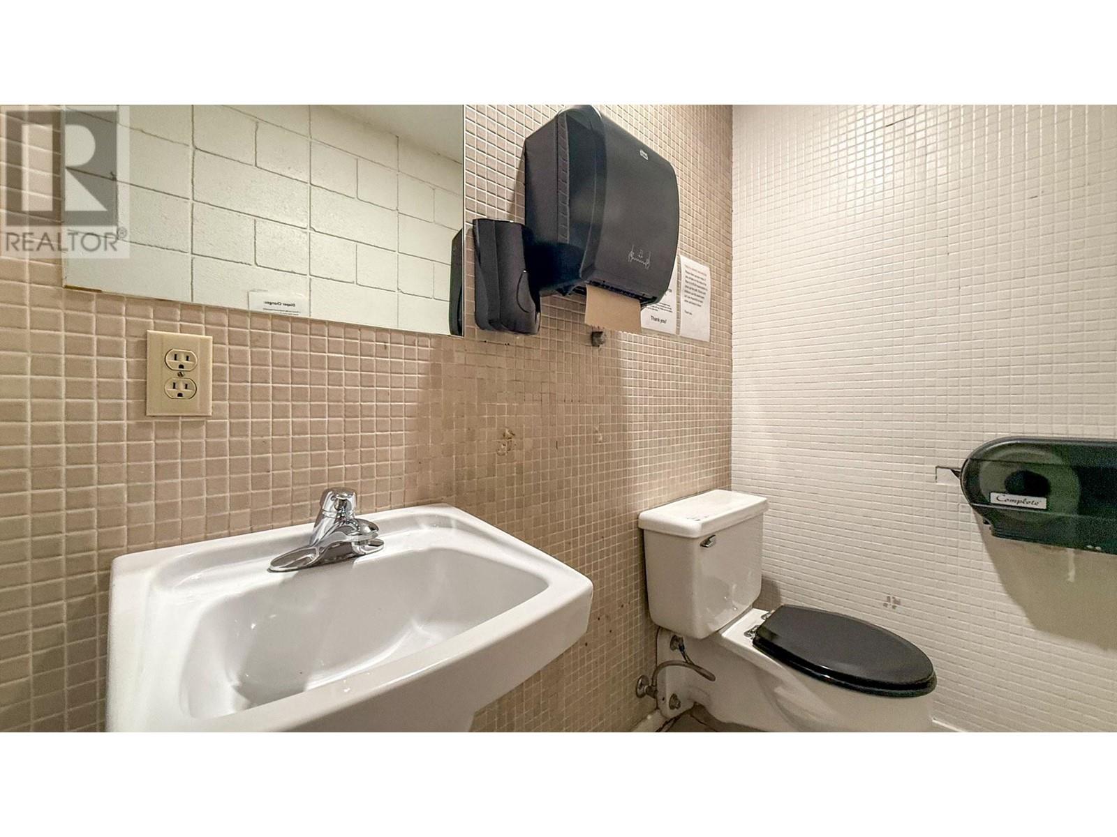 477 Leon Avenue Property Photo 16