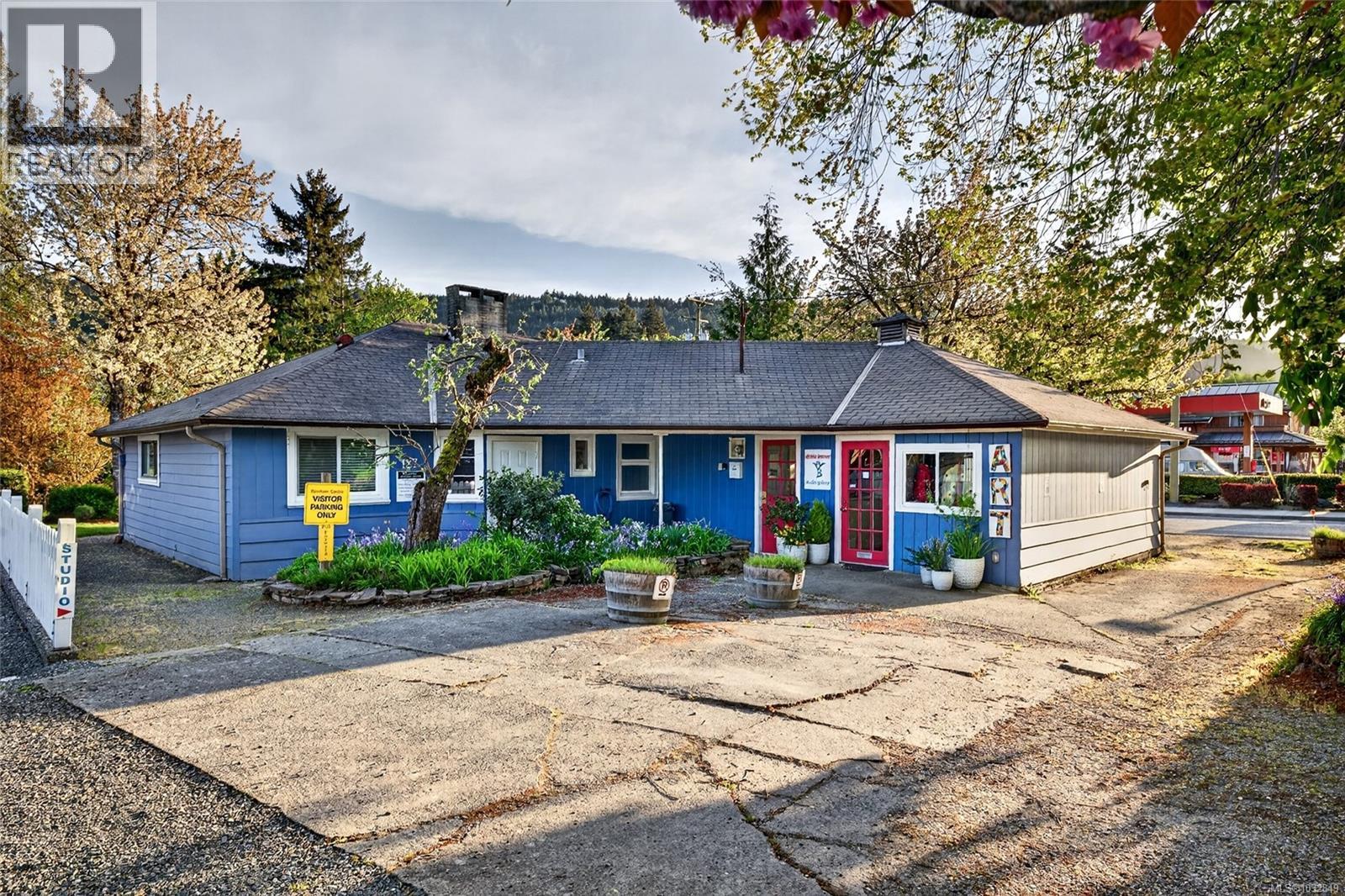 127 Rainbow Rd