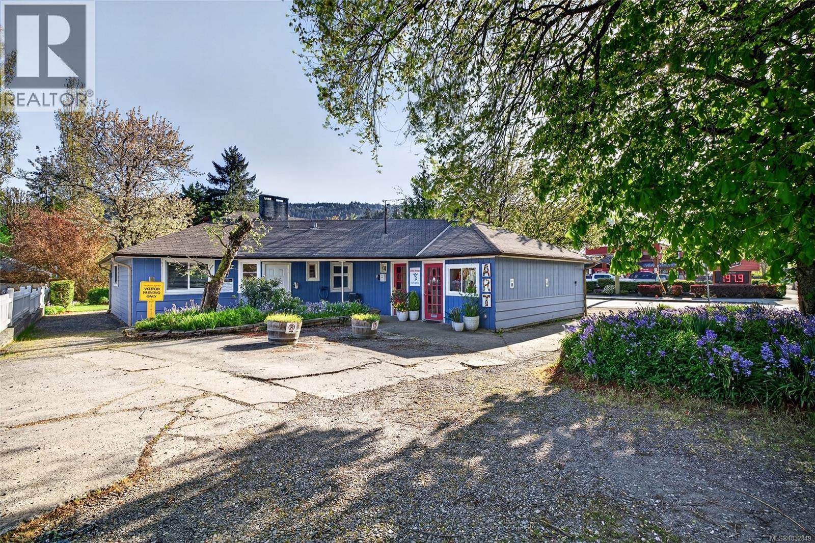 127 Rainbow Rd Property Photo 2