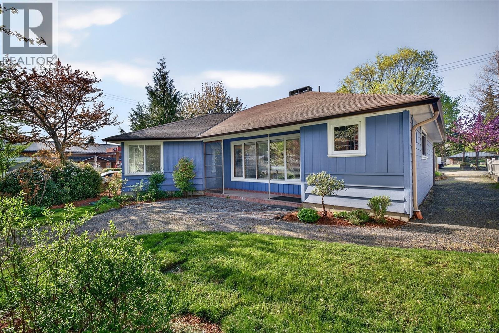 127 Rainbow Rd Property Photo 3