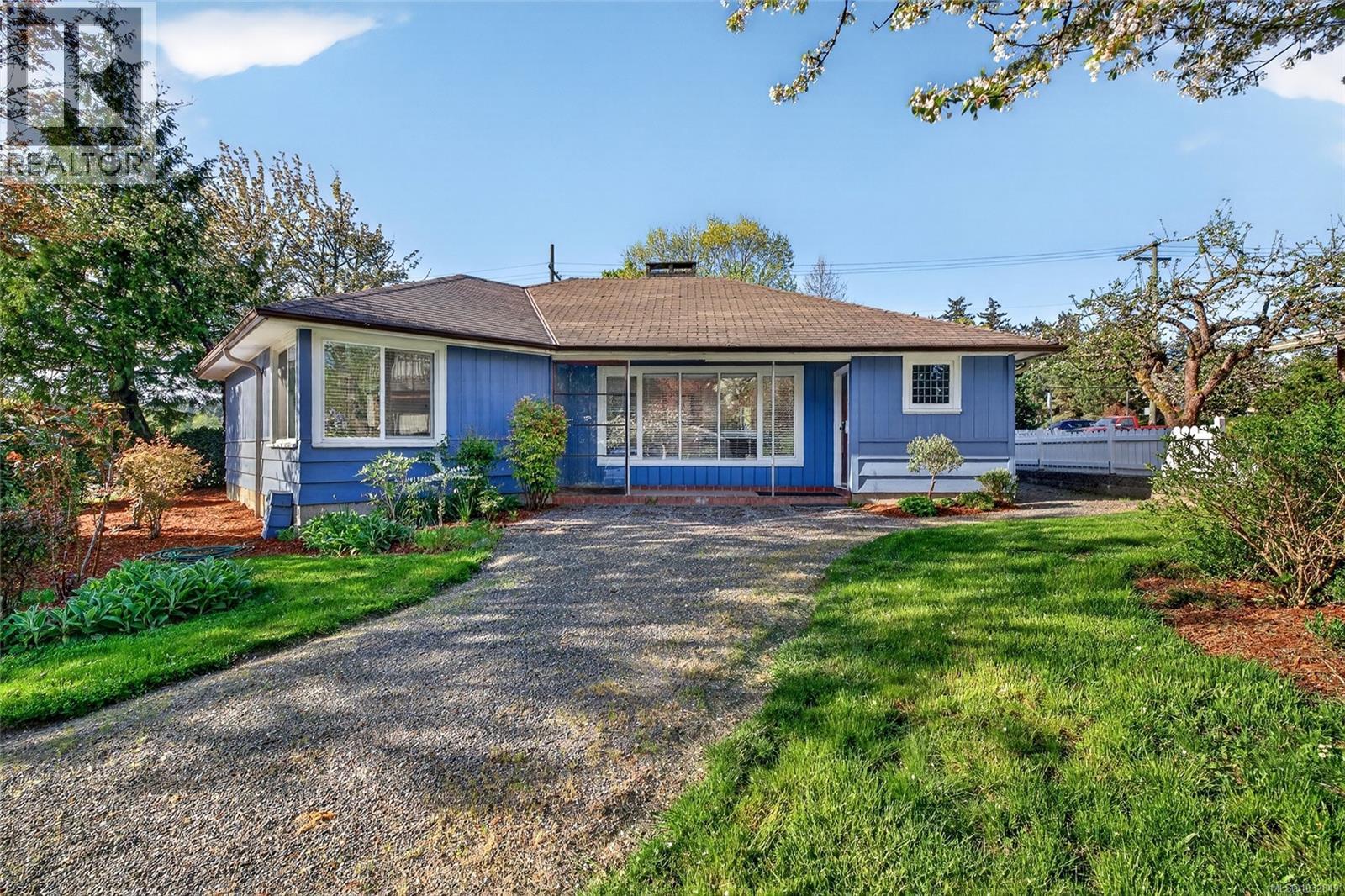 127 Rainbow Rd Property Photo 4