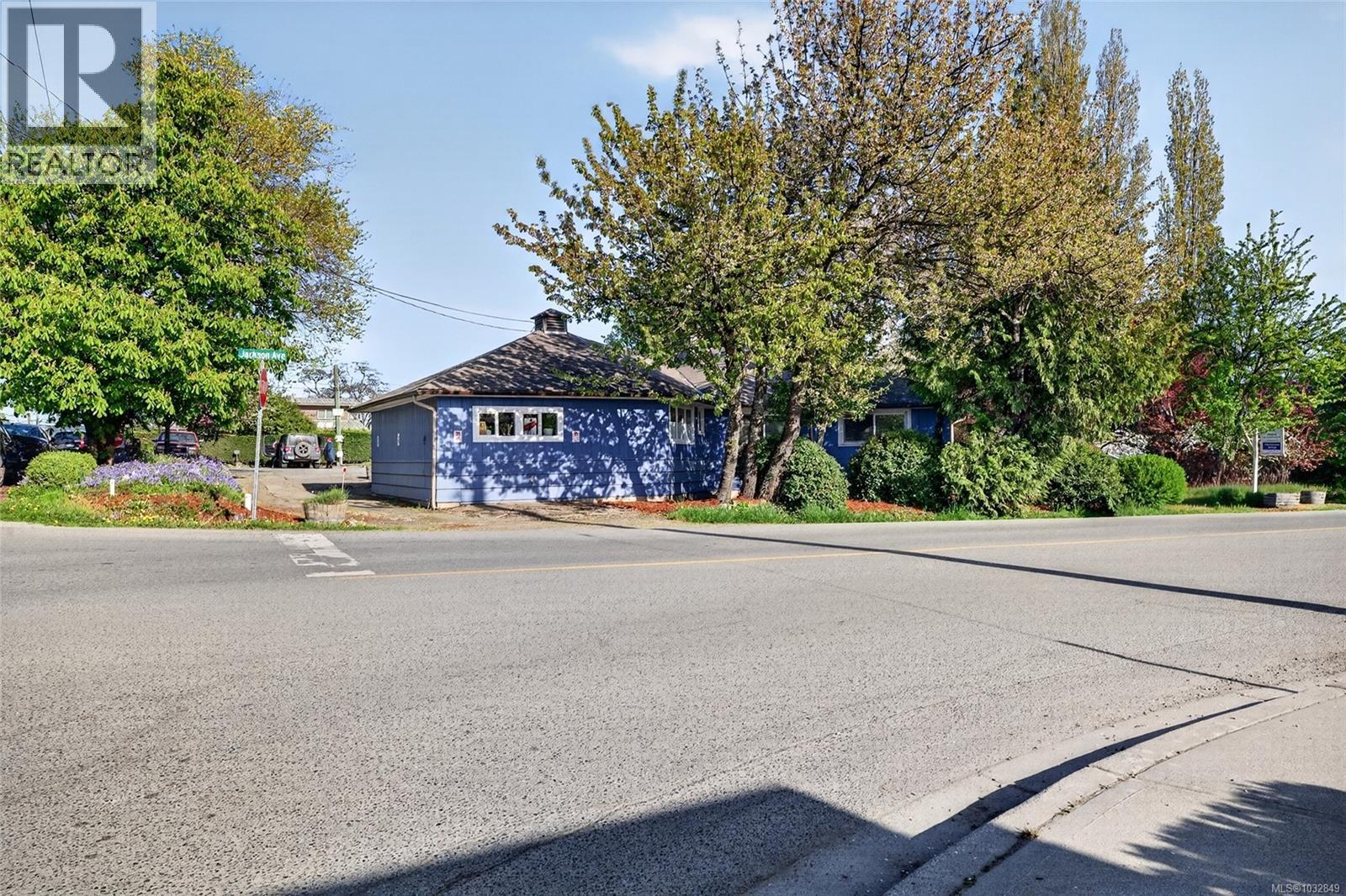 127 Rainbow Rd Property Photo 10