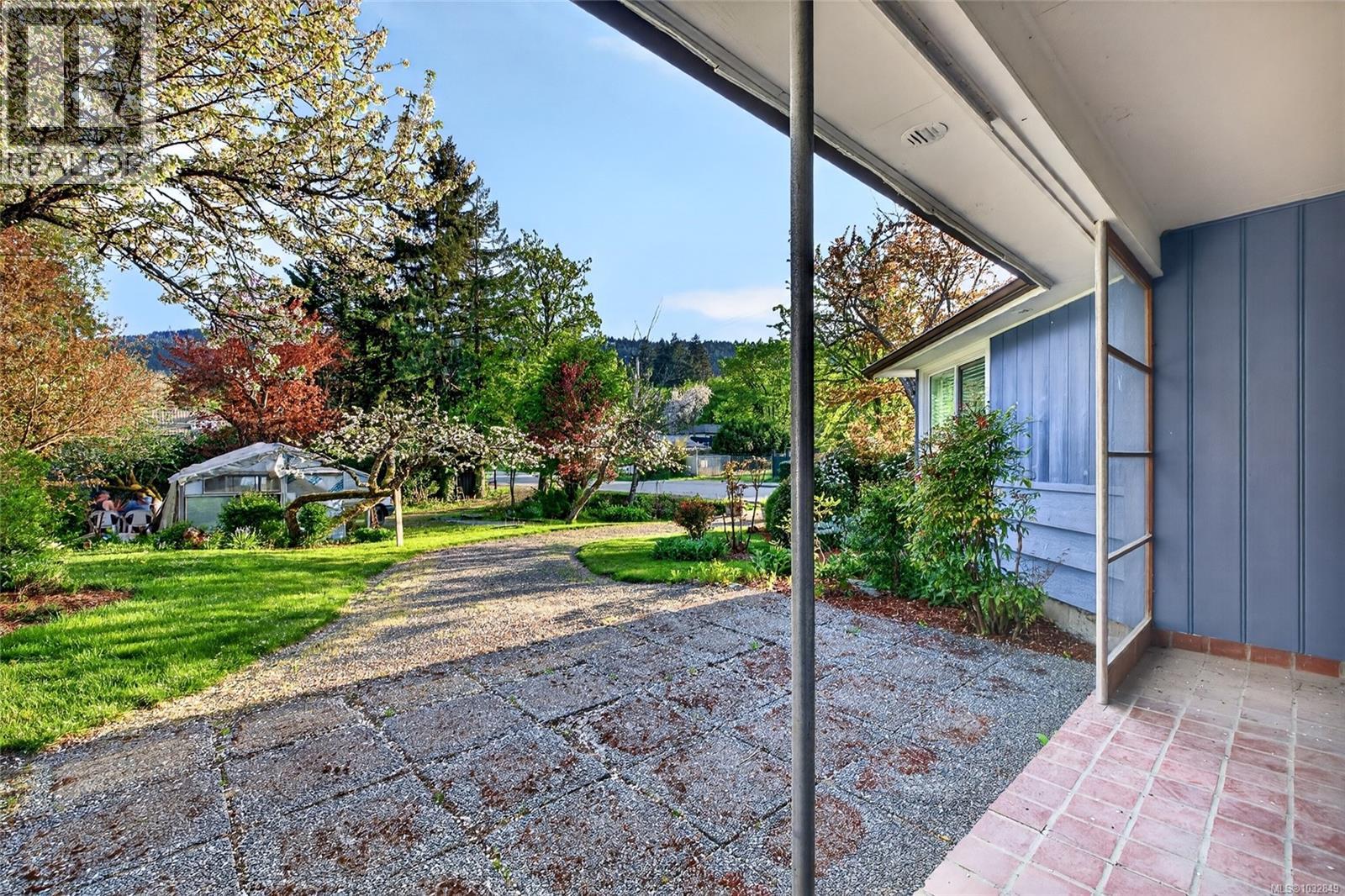 127 Rainbow Rd Property Photo 44