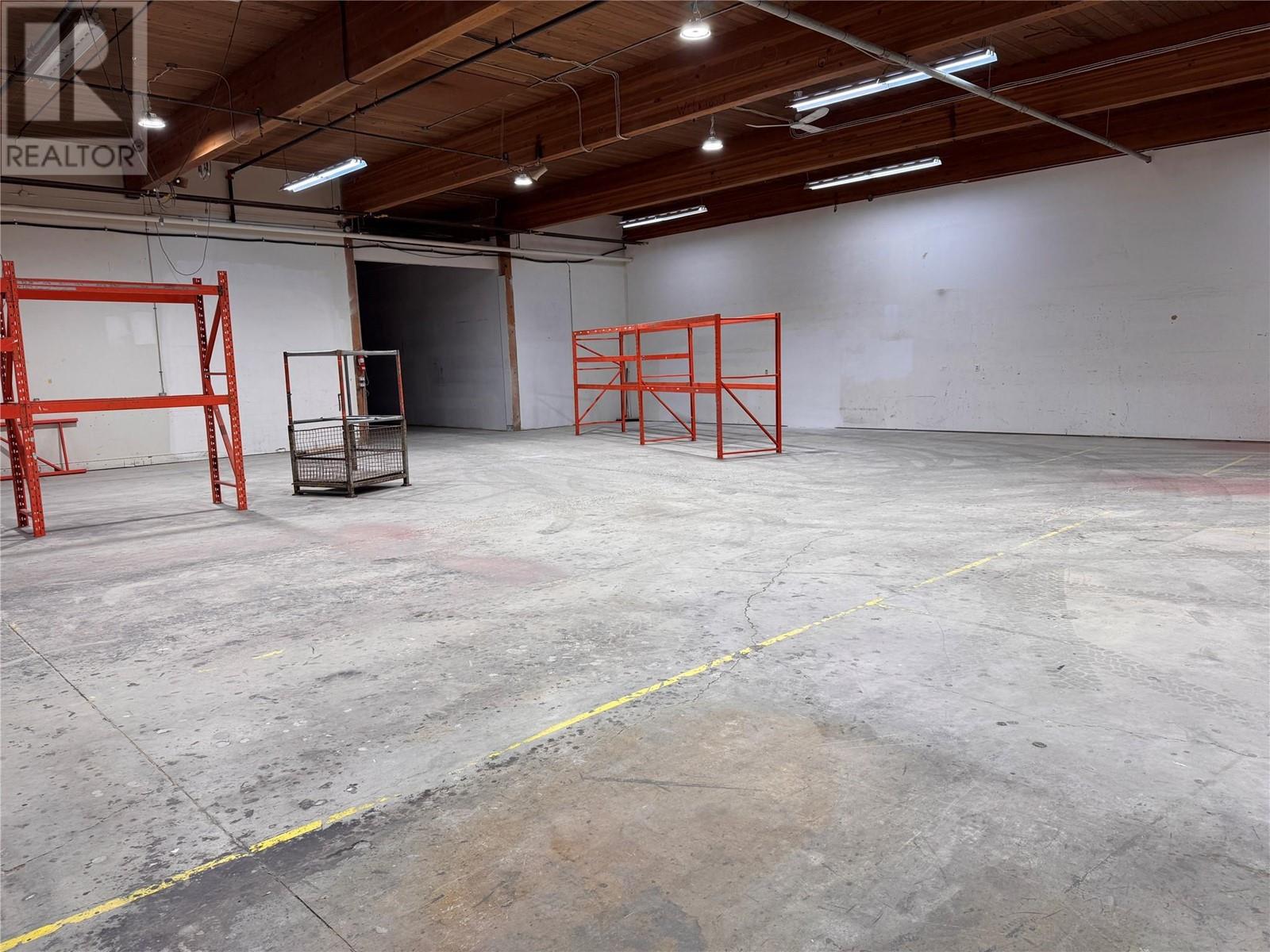 1219 Commercial Way Unit# 100 Property Photo 3