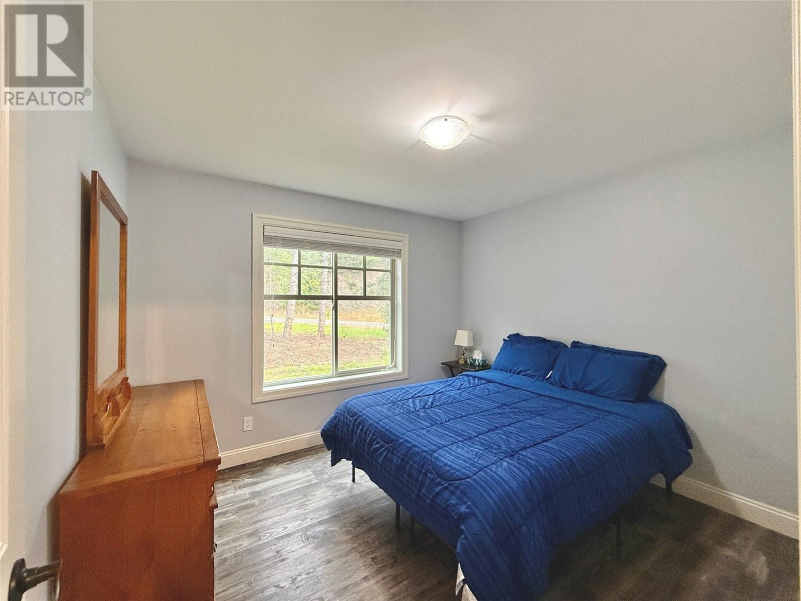 565 Clearwater Valley Road Property Photo 23