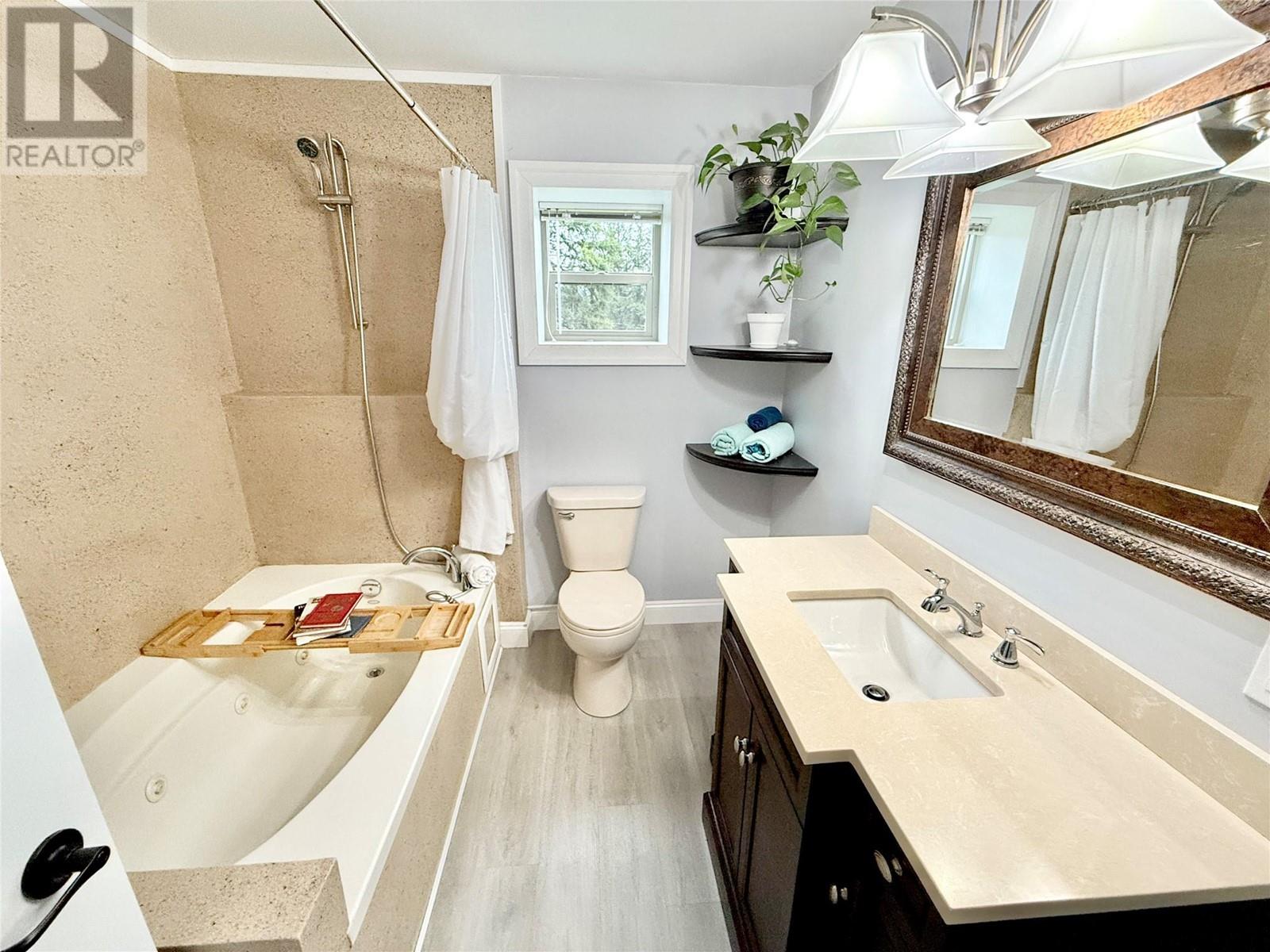 565 Clearwater Valley Road Property Photo 36