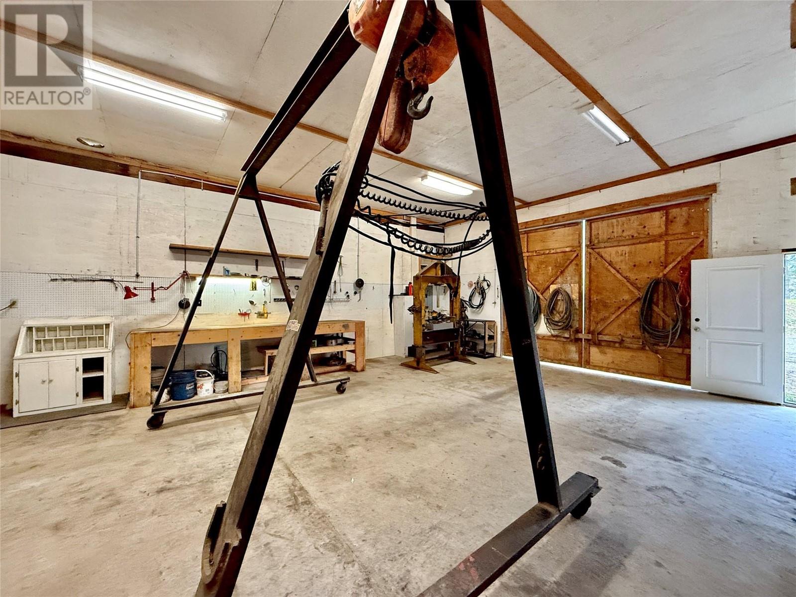 565 Clearwater Valley Road Property Photo 48