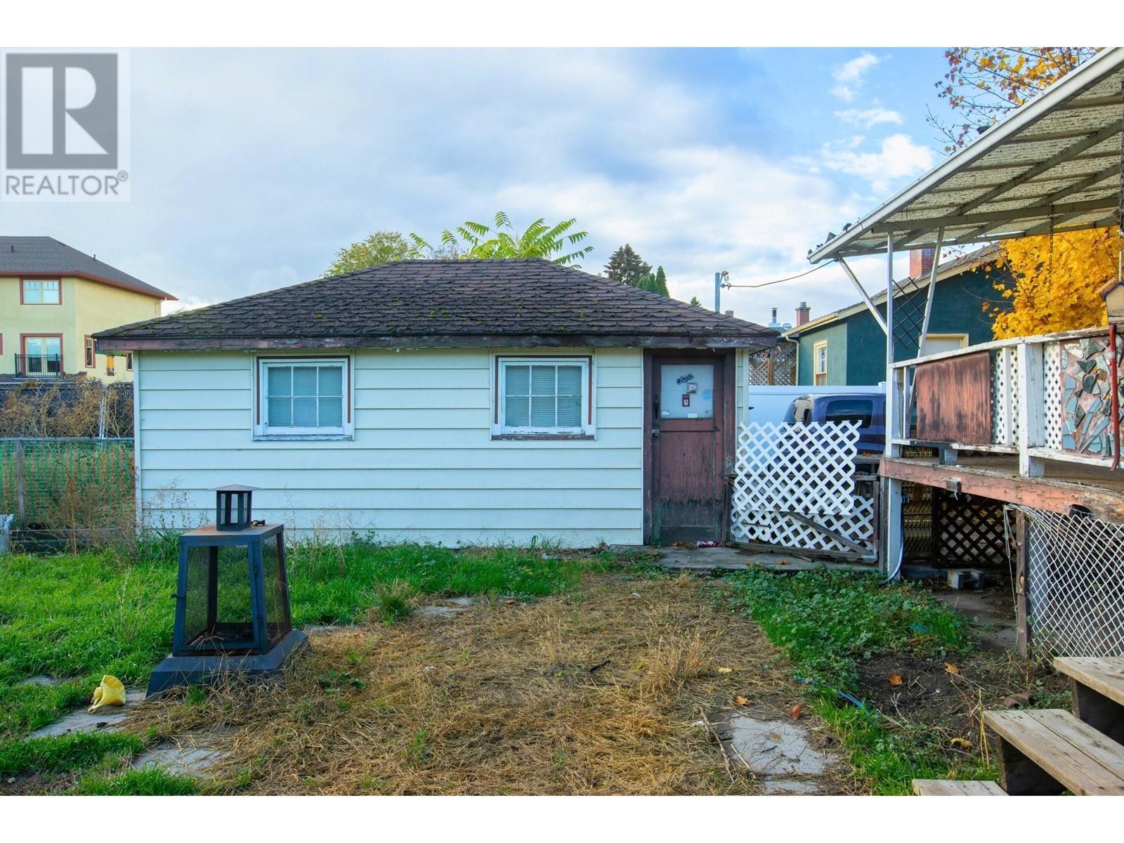 799 Sutherland Avenue Property Photo 10