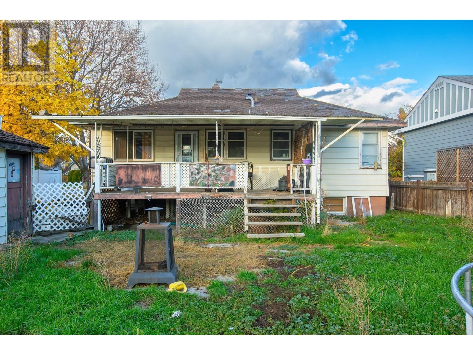 799 Sutherland Avenue Property Photo 11