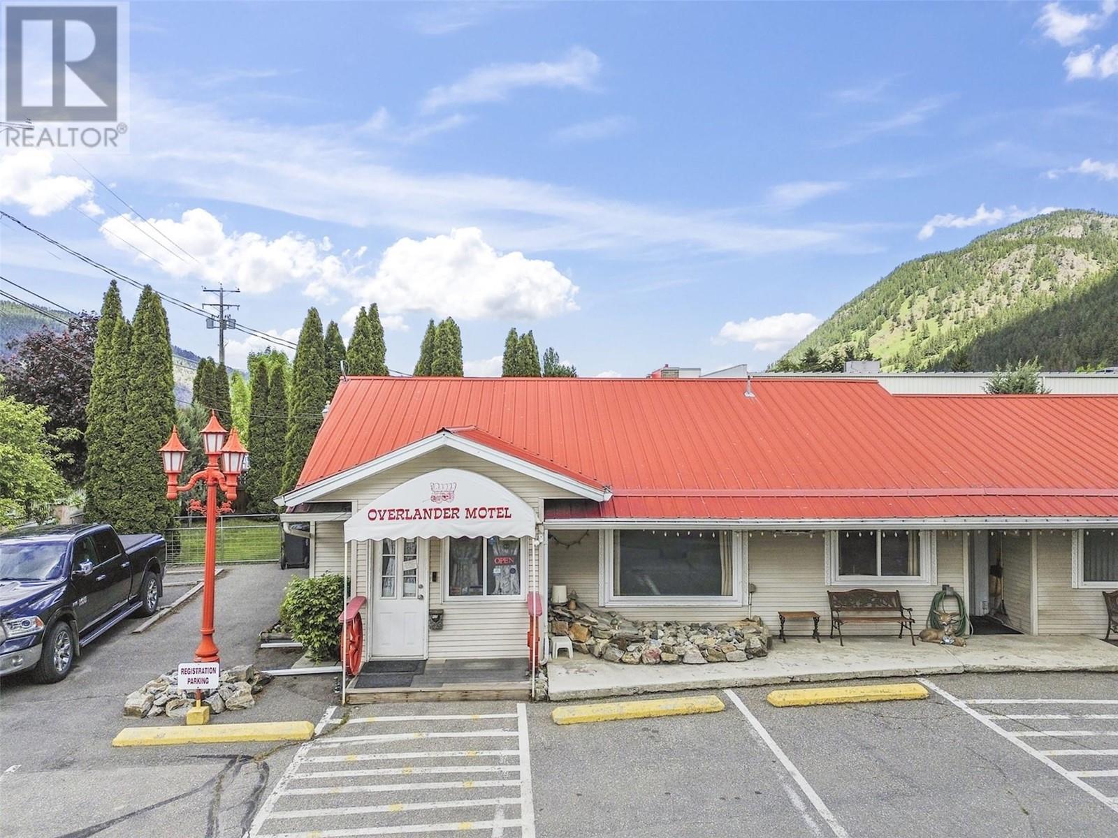 181 Shuswap Avenue Property Photo 4