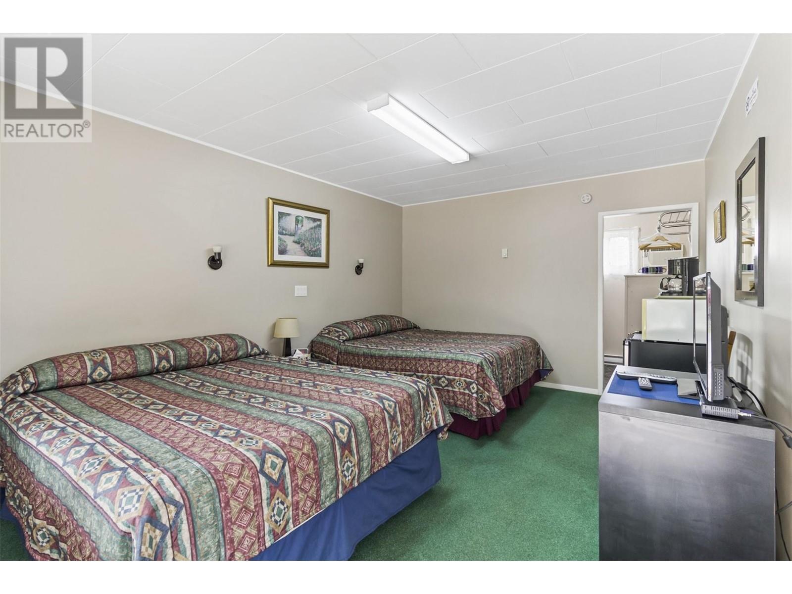 181 Shuswap Avenue Property Photo 36
