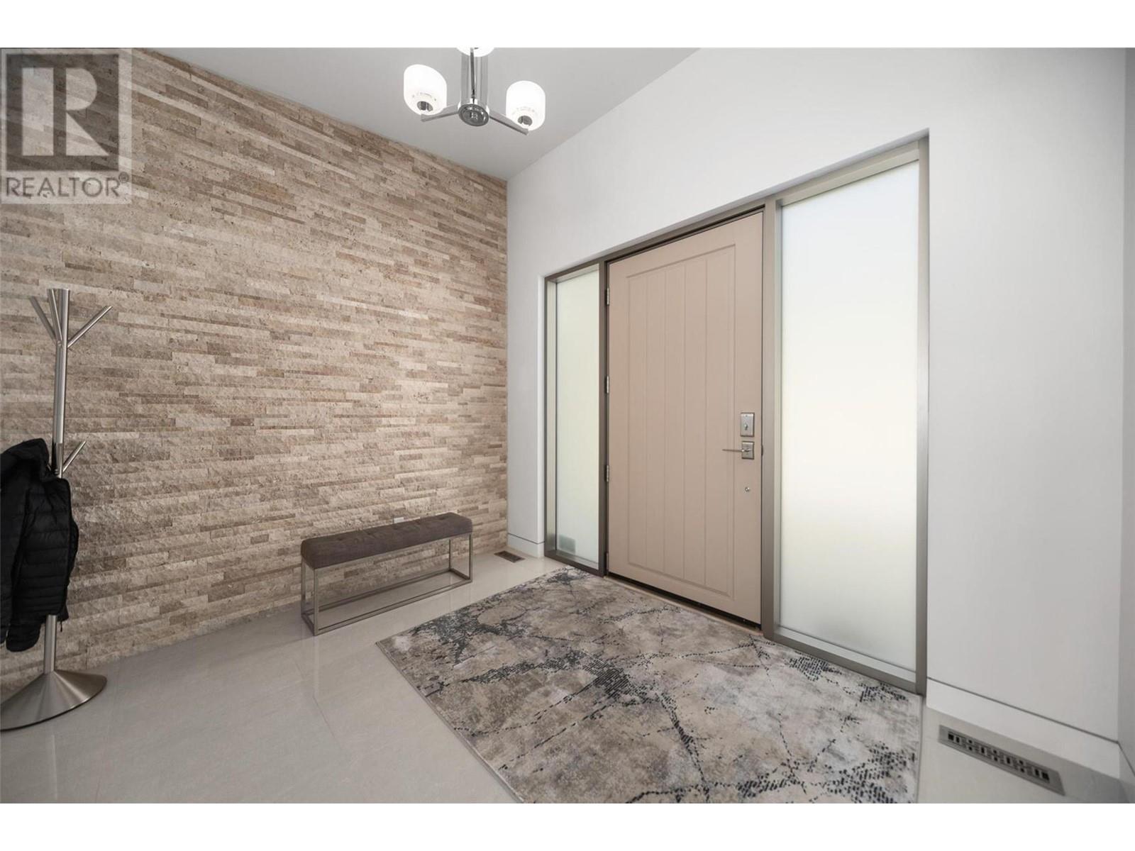 1737 Scott Crescent Property Photo 7