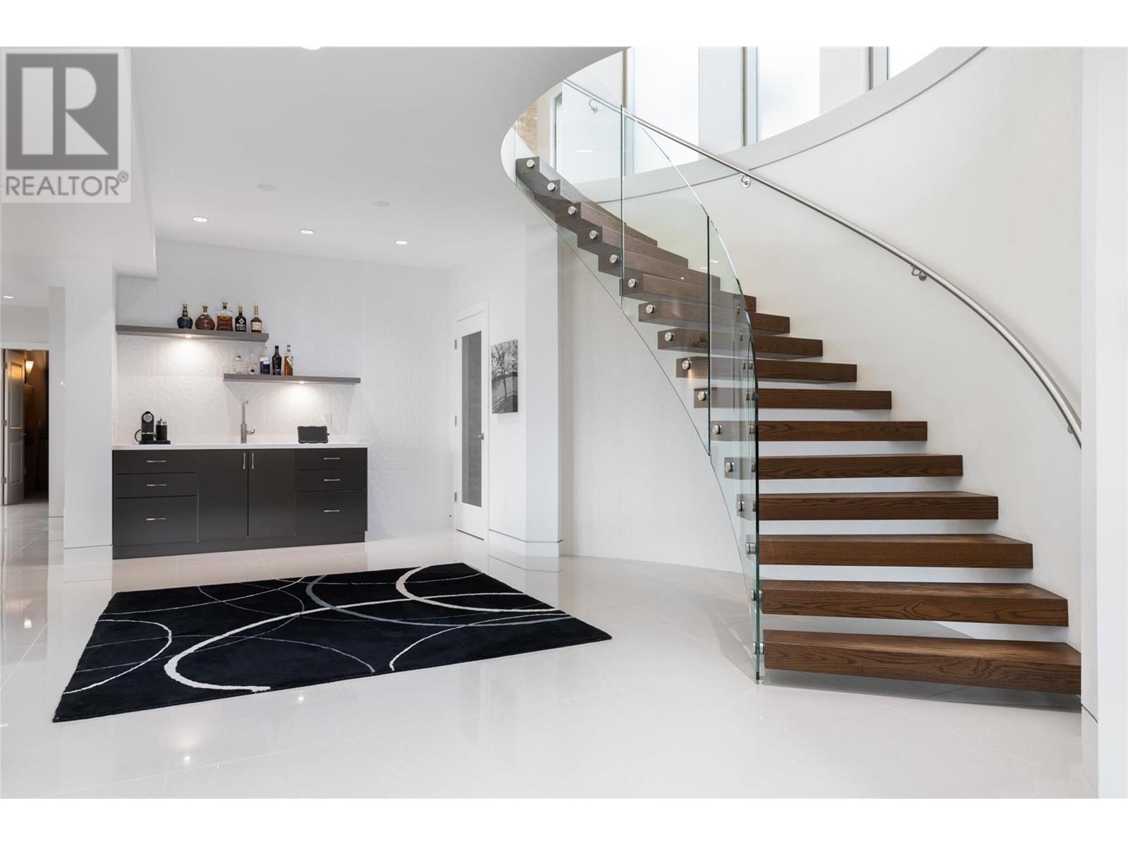 1737 Scott Crescent Property Photo 8