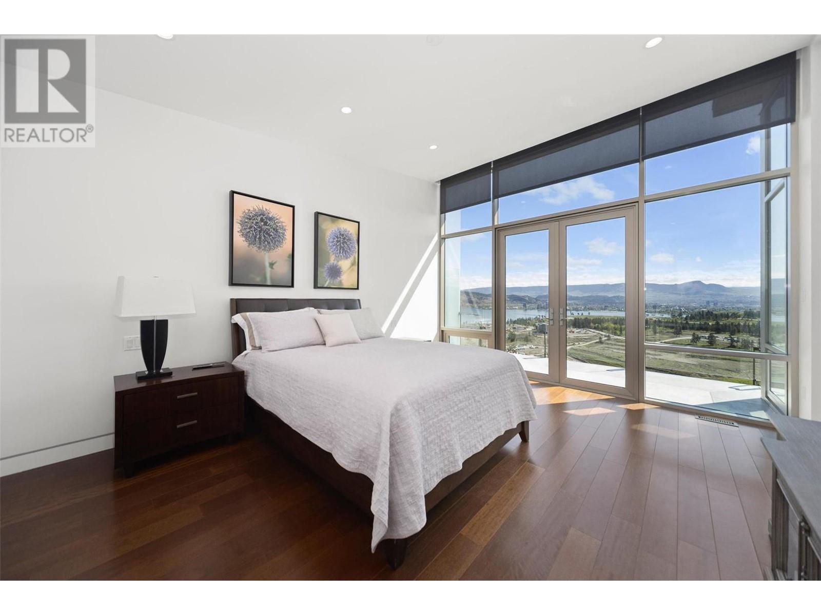 1737 Scott Crescent Property Photo 27