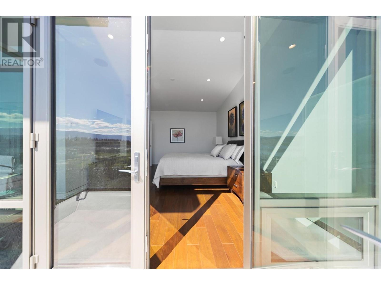 1737 Scott Crescent Property Photo 29