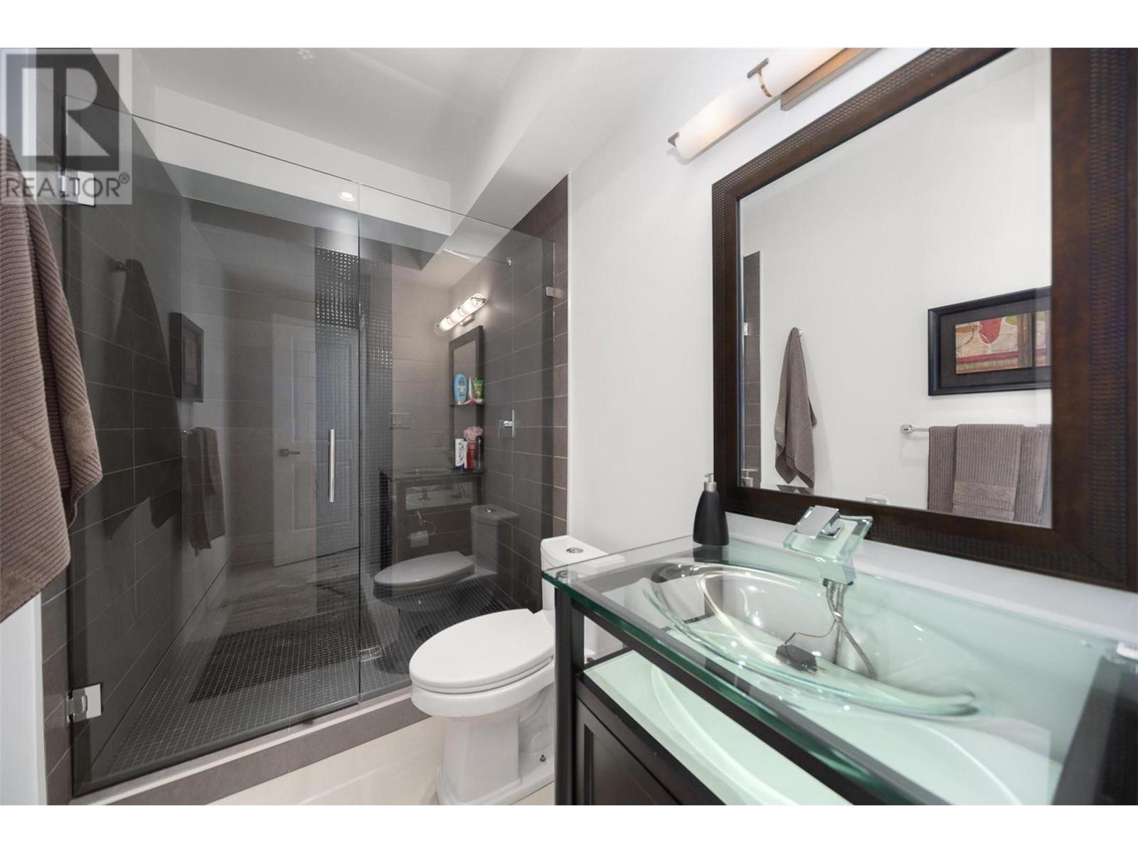 1737 Scott Crescent Property Photo 36