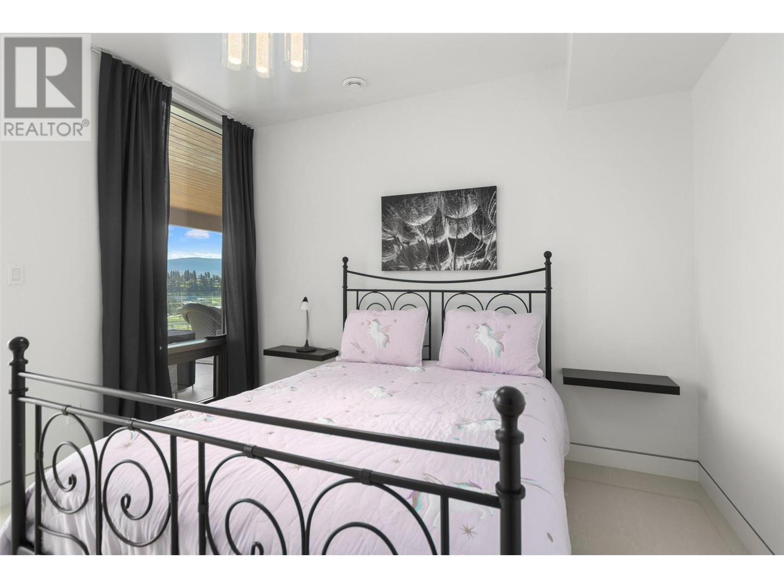 1737 Scott Crescent Property Photo 37