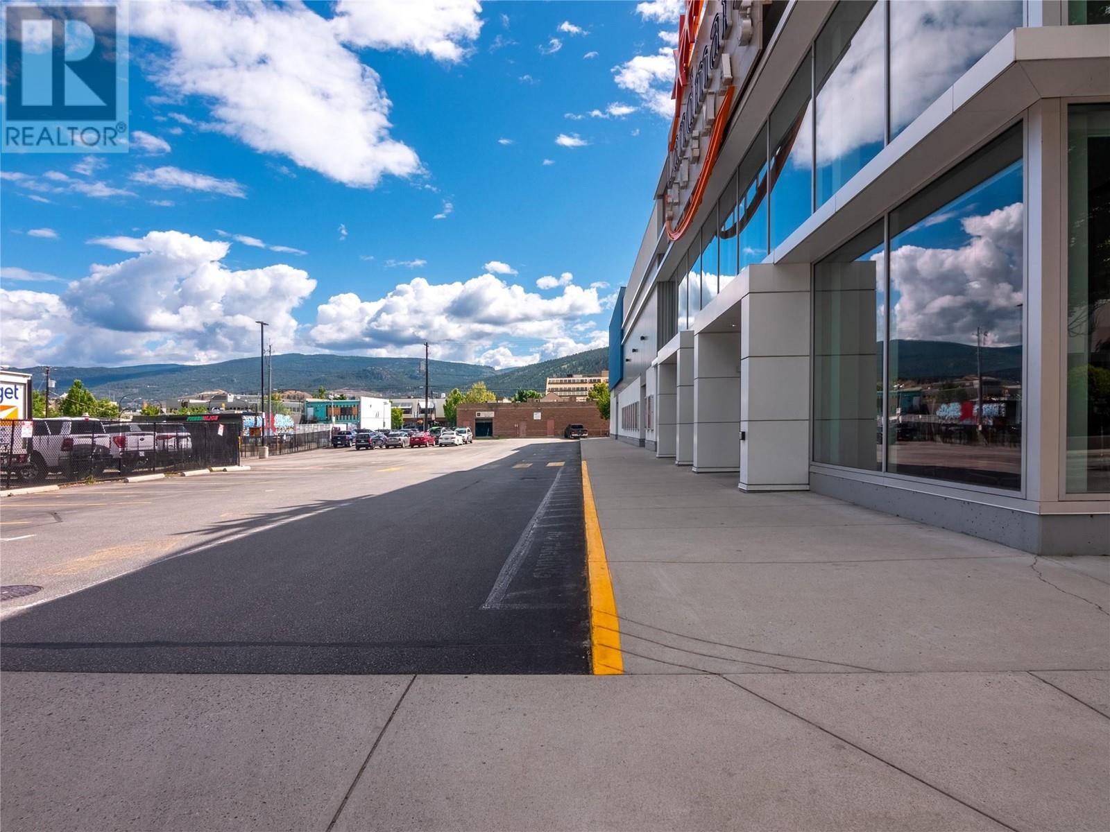 250 Winnipeg Street Property Photo 32