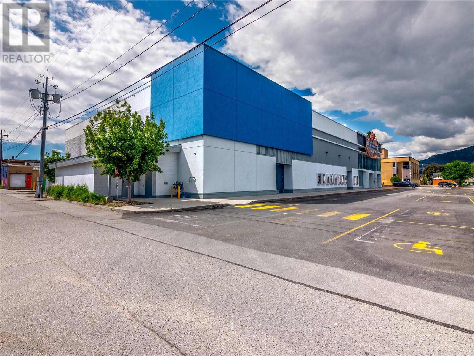 250 Winnipeg Street Property Photo 35