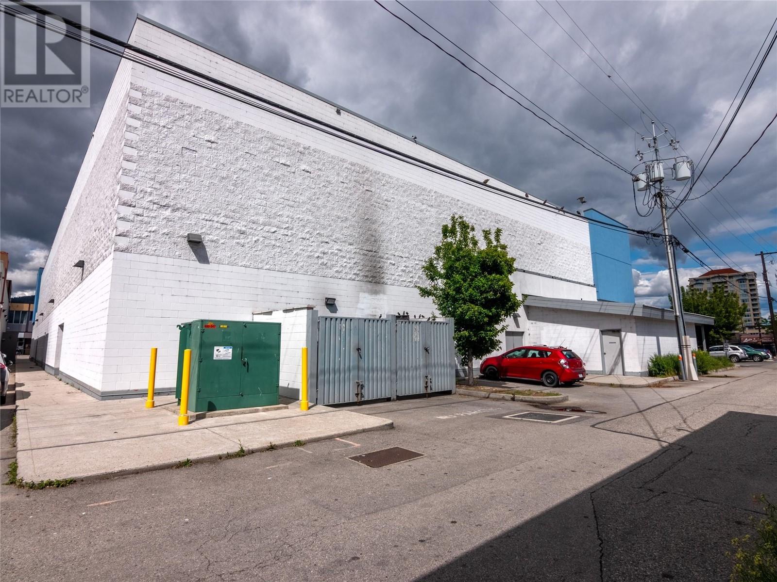 250 Winnipeg Street Property Photo 36