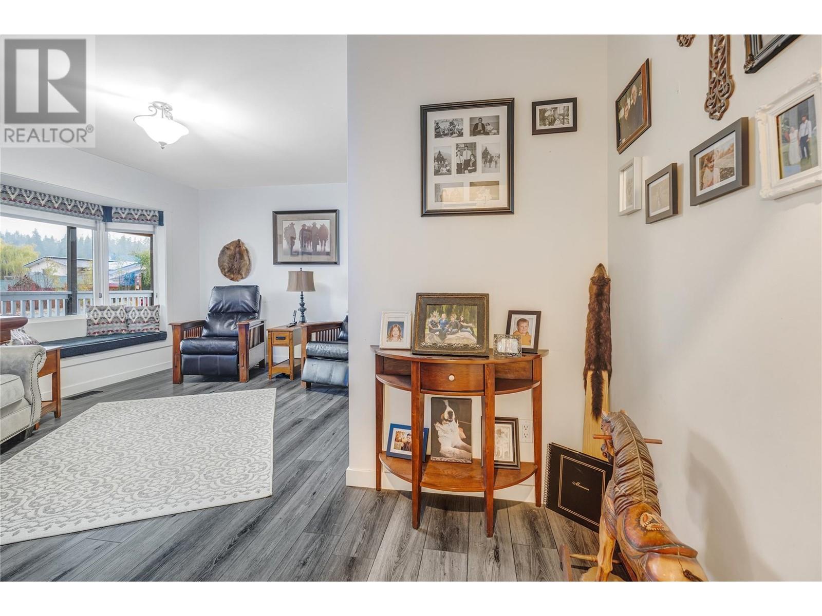15902 Prairie Valley Road Property Photo 10