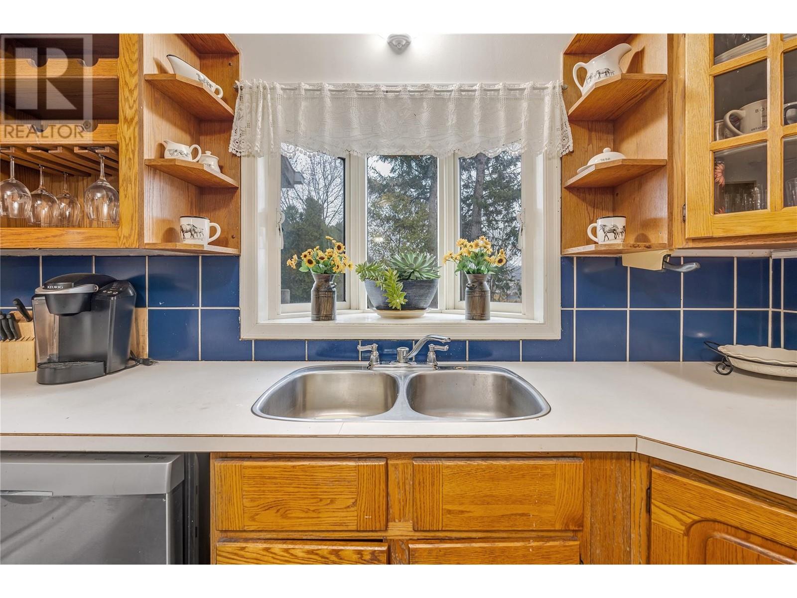 15902 Prairie Valley Road Property Photo 14