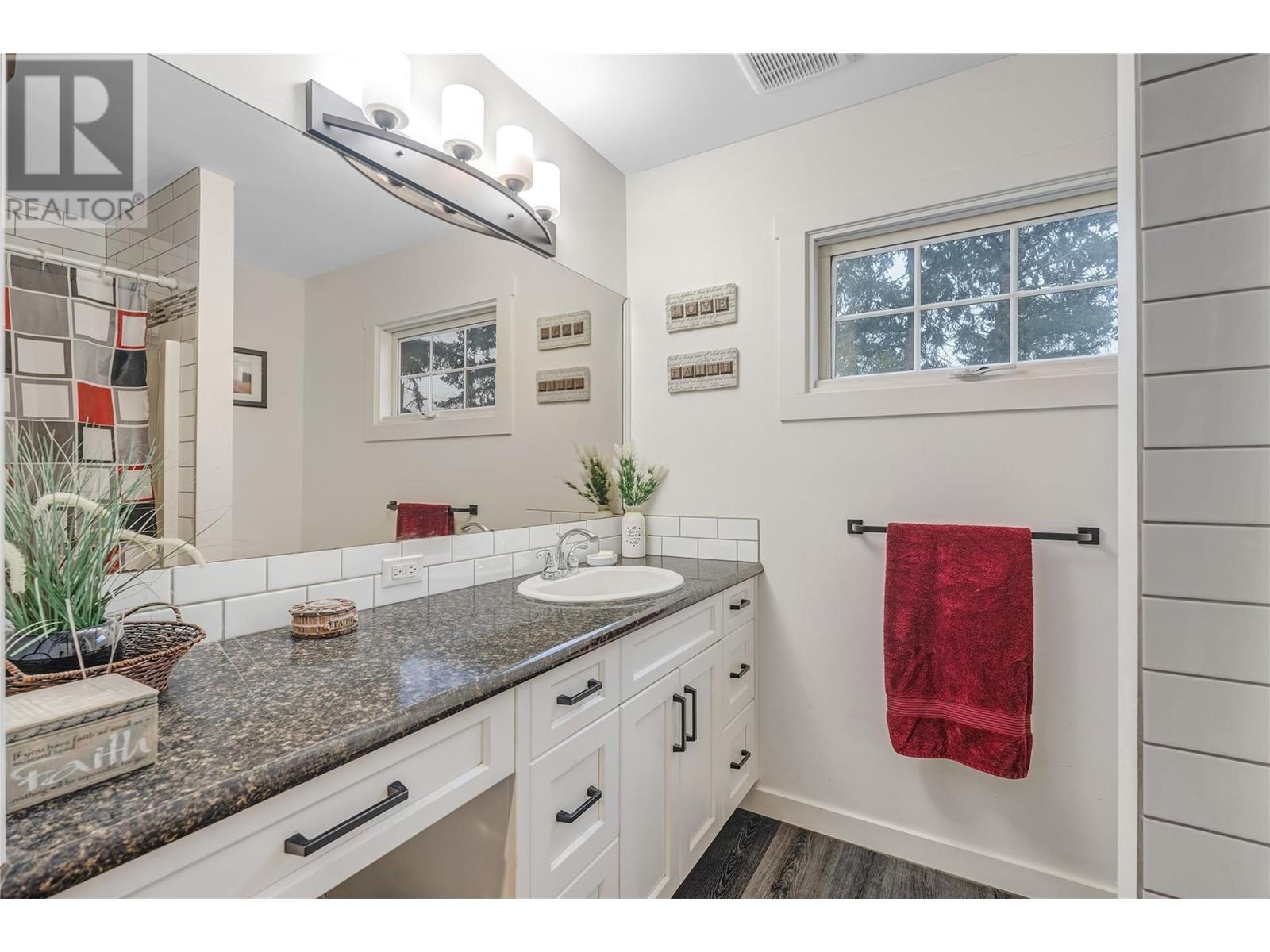 15902 Prairie Valley Road Property Photo 17
