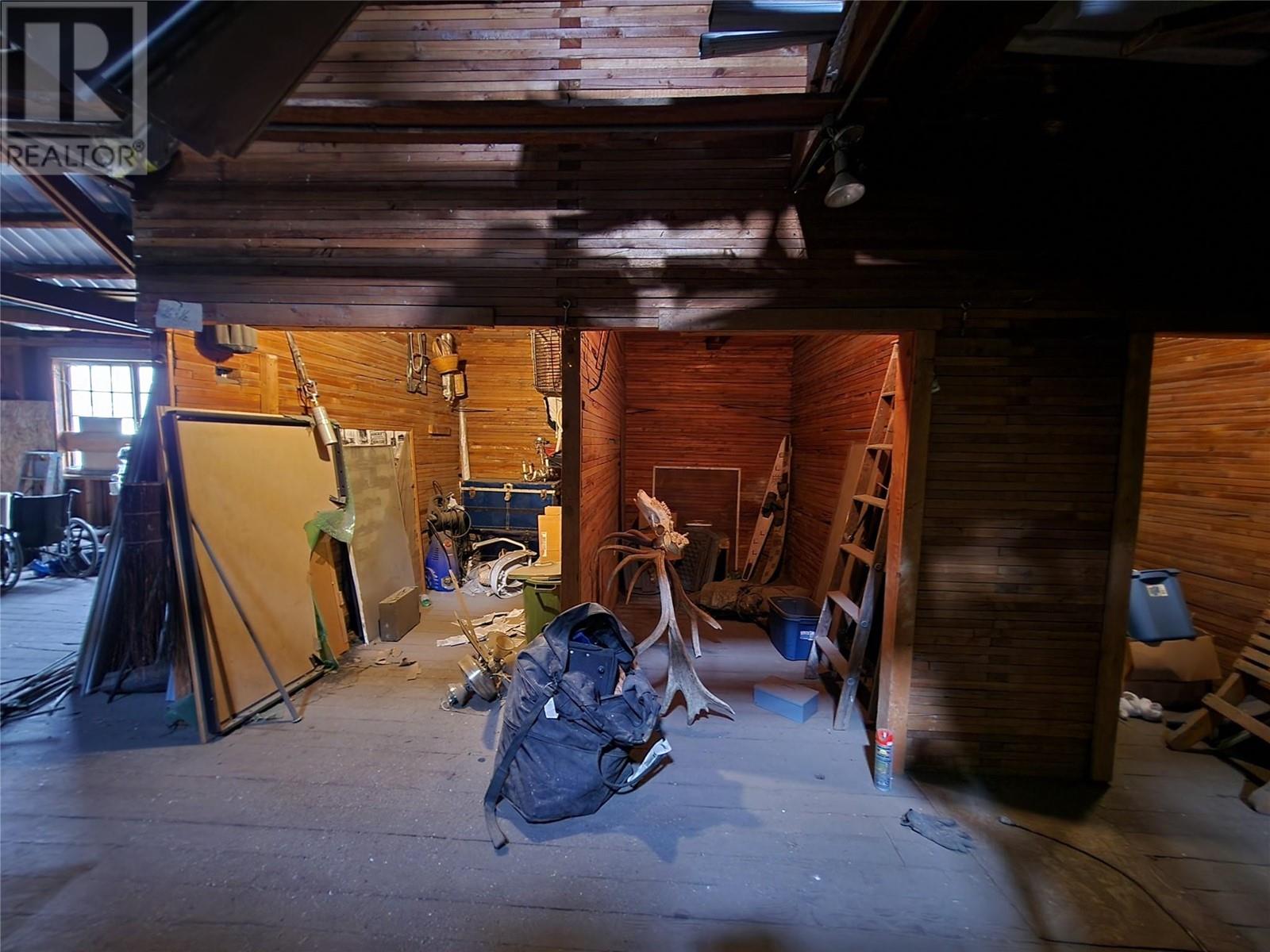 420 Railway Avenue Property Photo 14