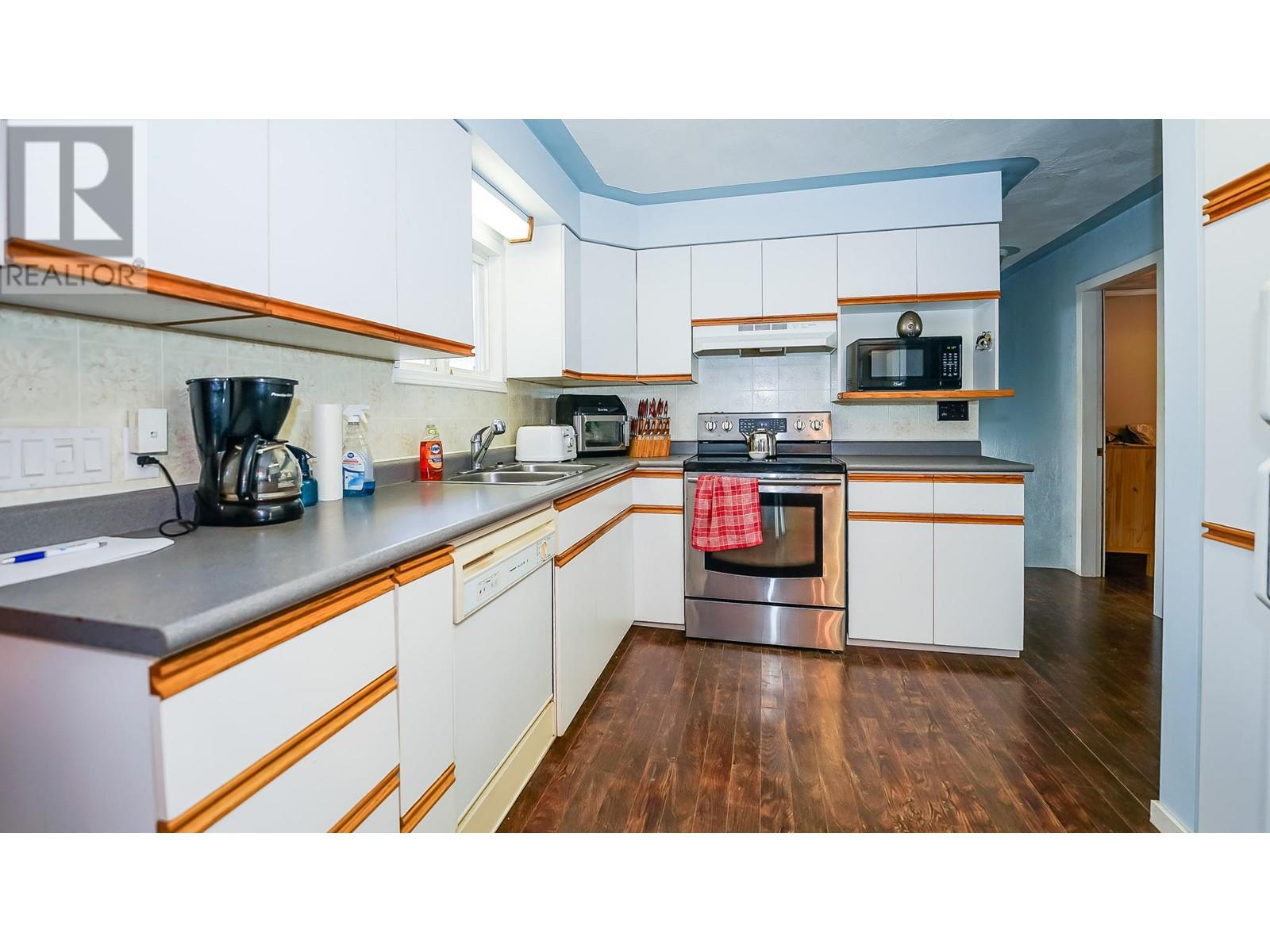 426 Aylmer Road Property Photo 13