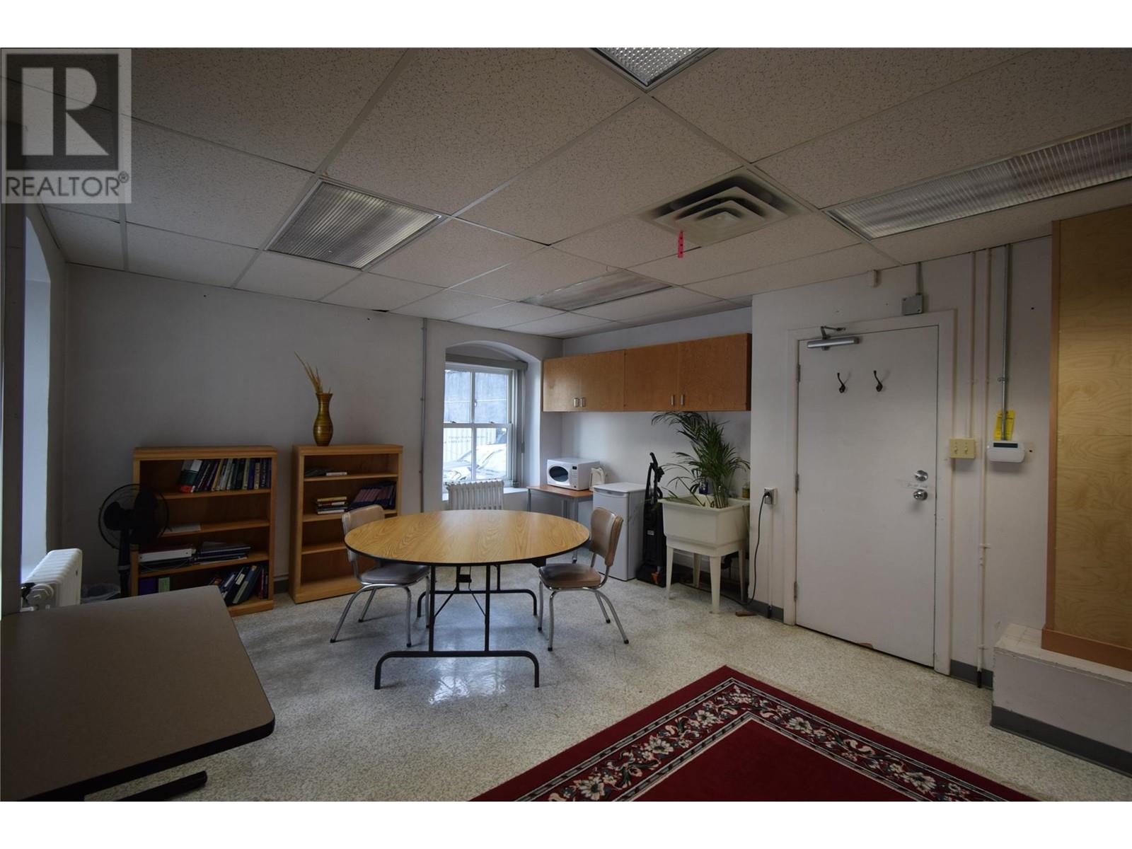 403 Vernon Street Property Photo 8
