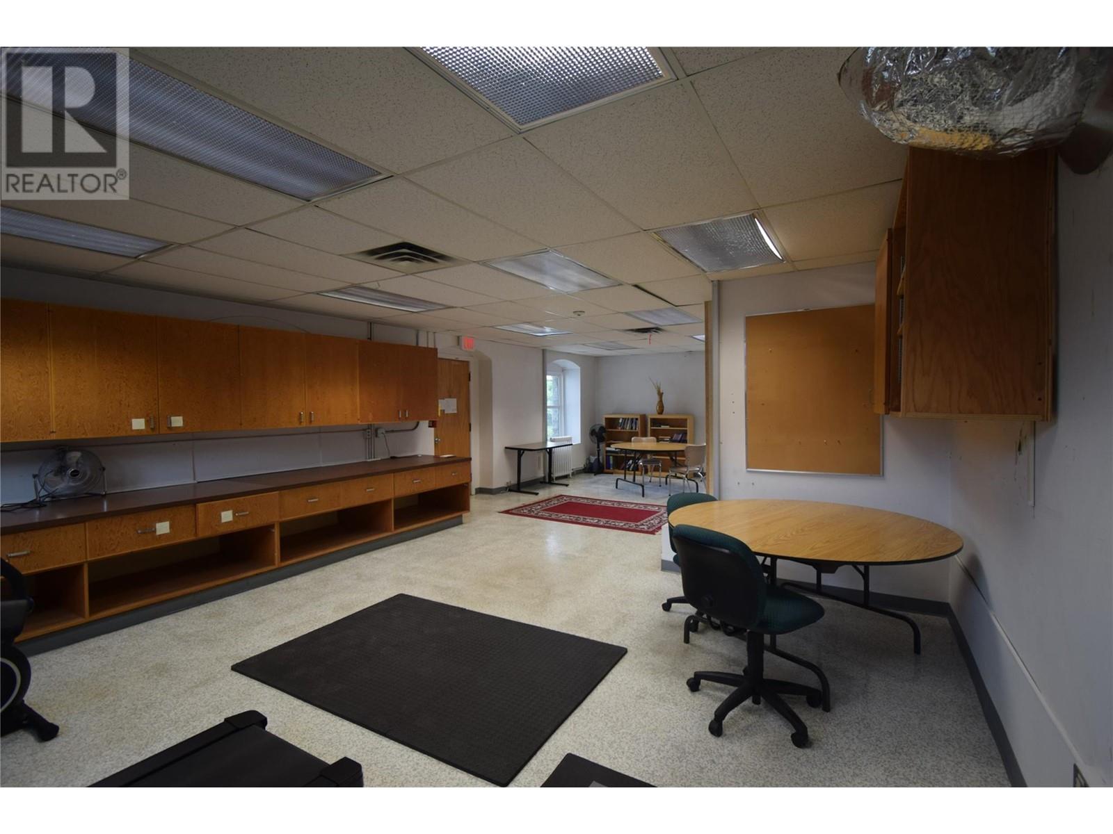 403 Vernon Street Property Photo 10