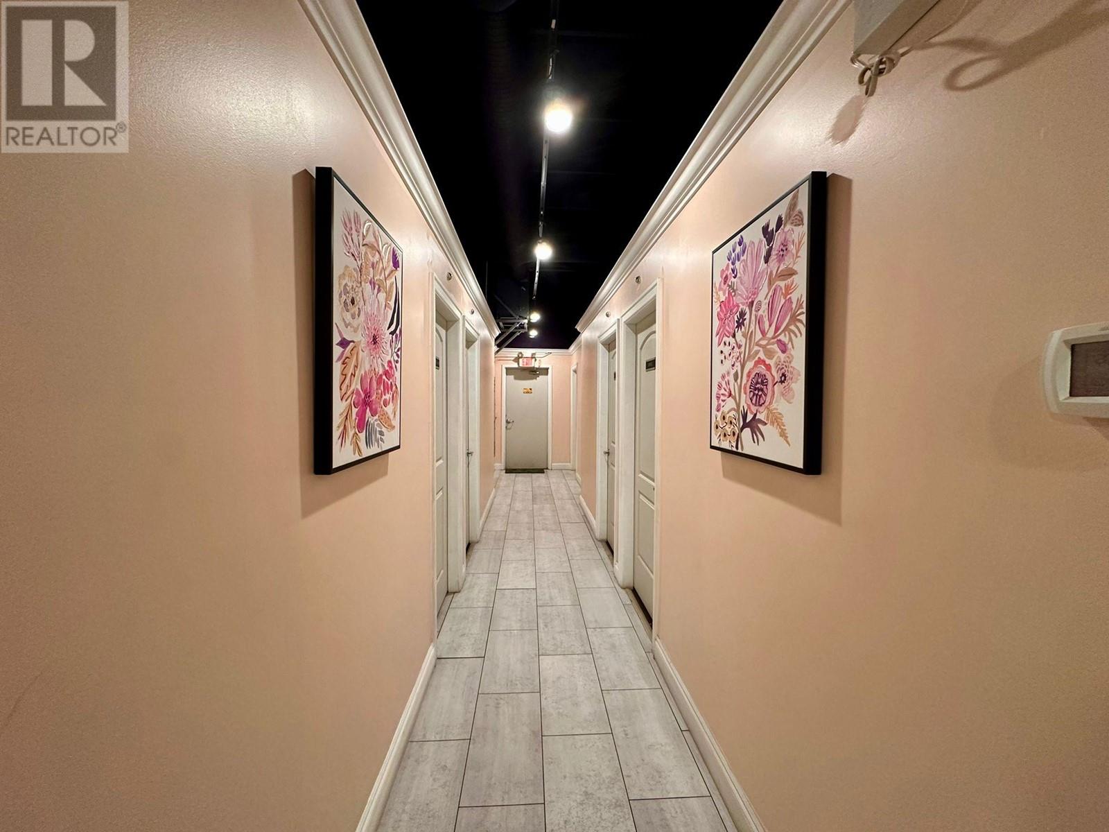 5651 24 Street Property Photo 13