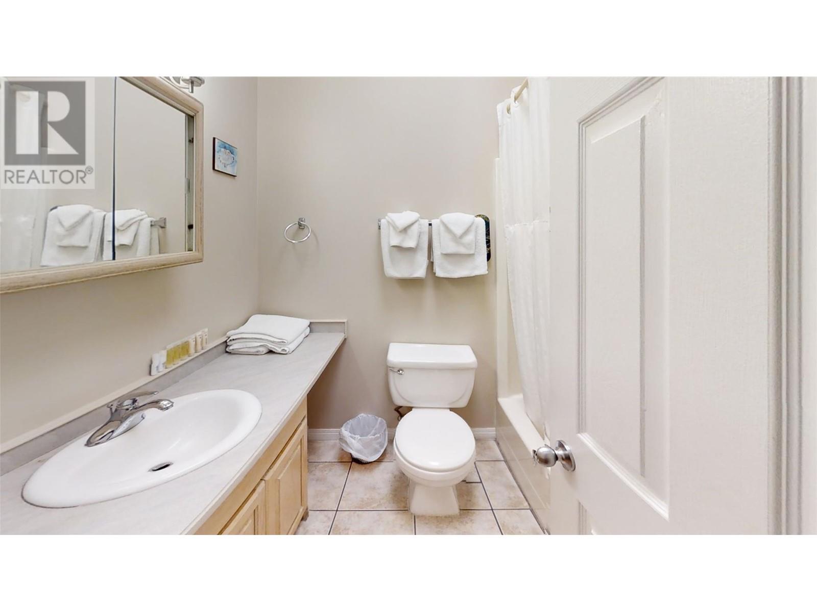 1028 Lakeshore Drive Unit# 221 Property Photo 19