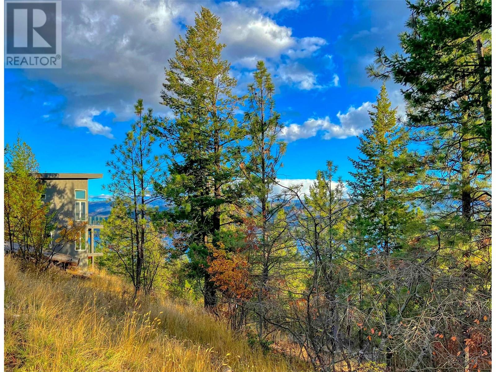 10751 Westshore Road Property Photo 1