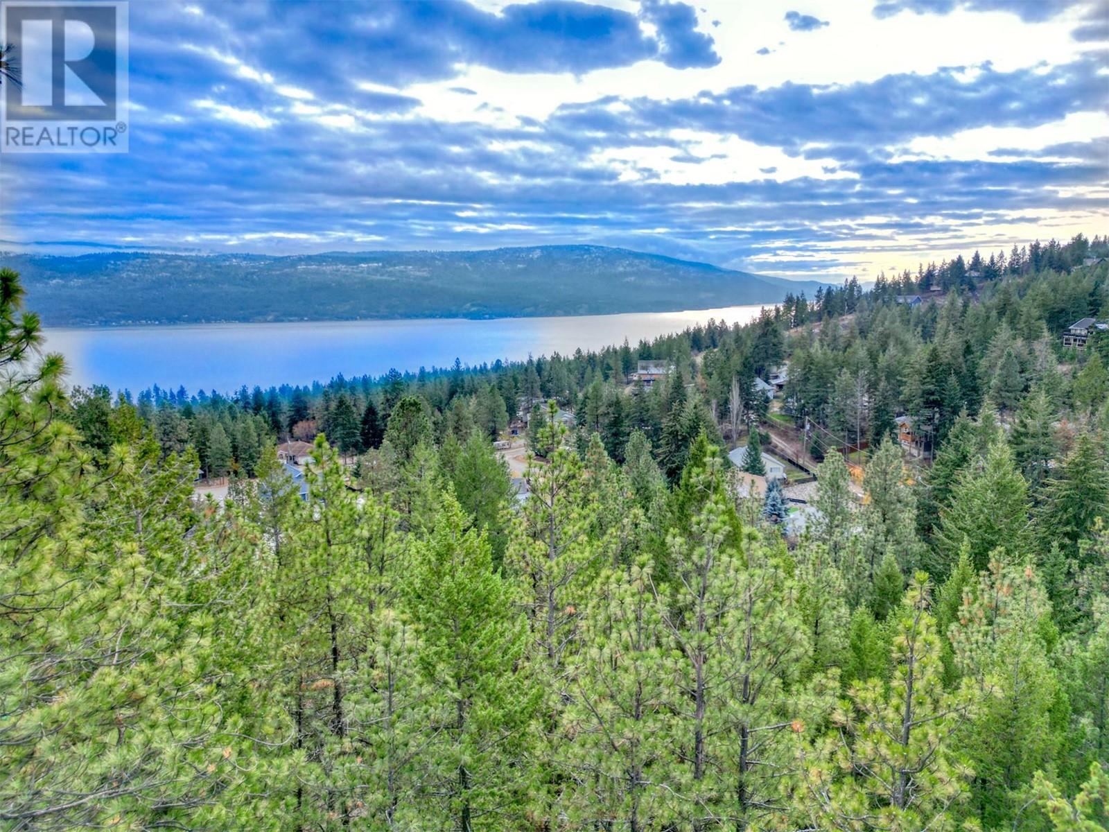 10751 Westshore Road Property Photo 2