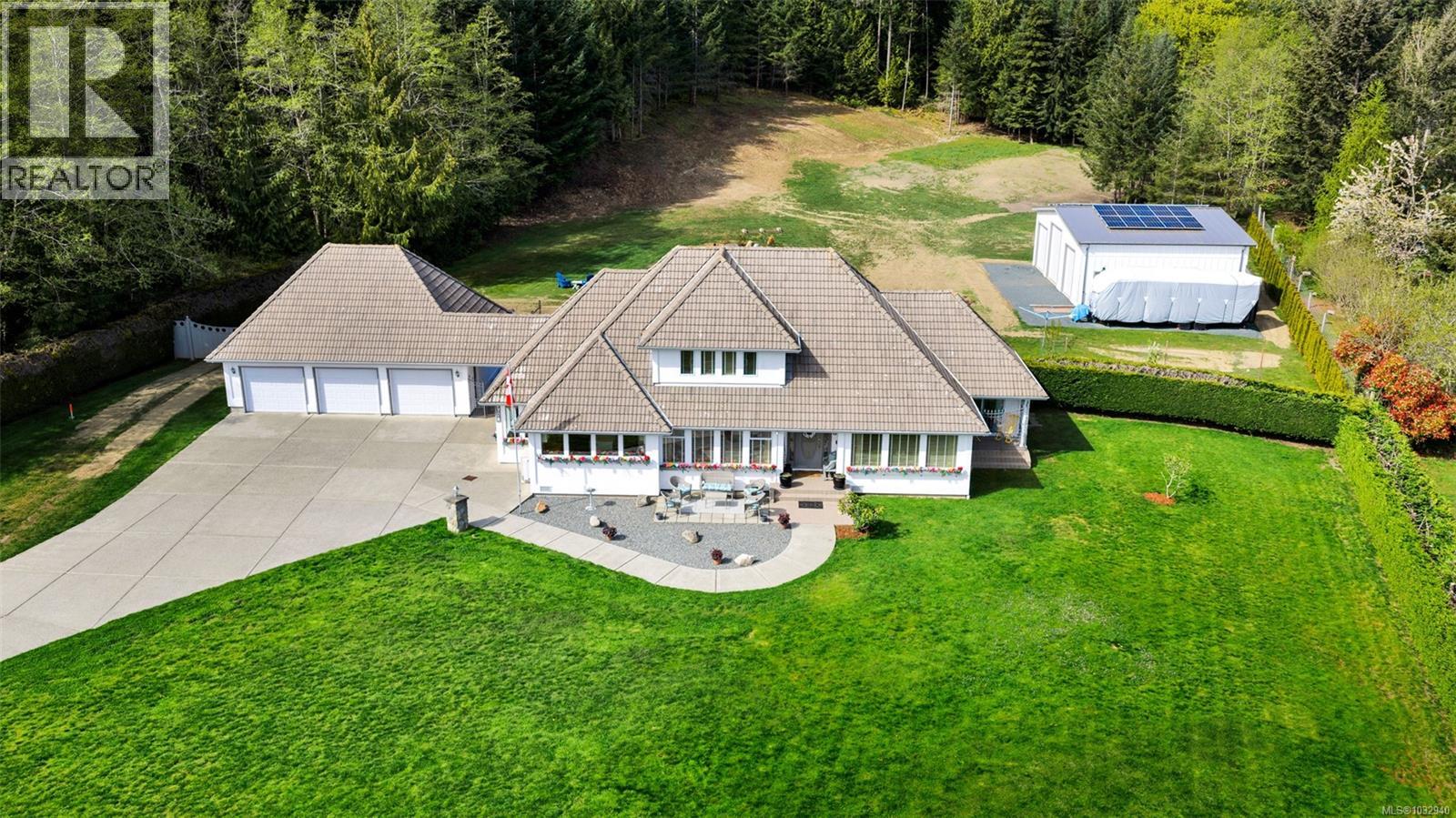 2304 Boulding Rd Property Photo 1