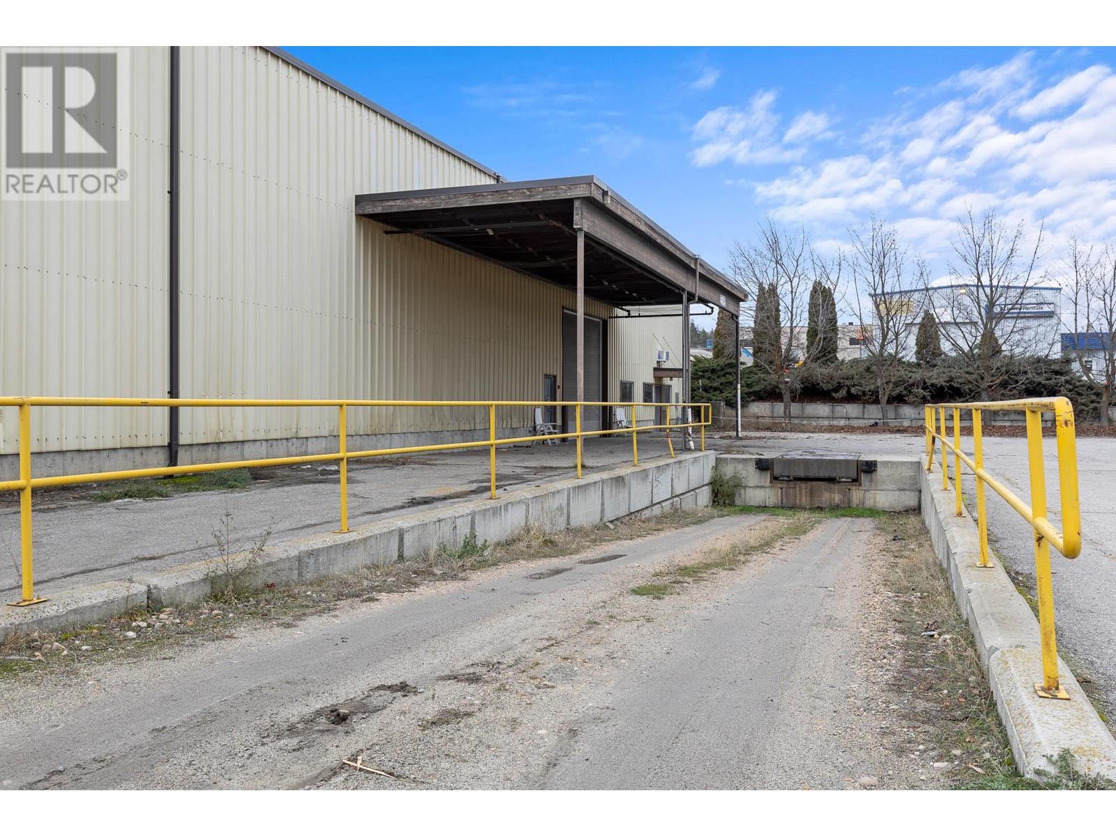 3348 Sexsmith Road Property Photo 15