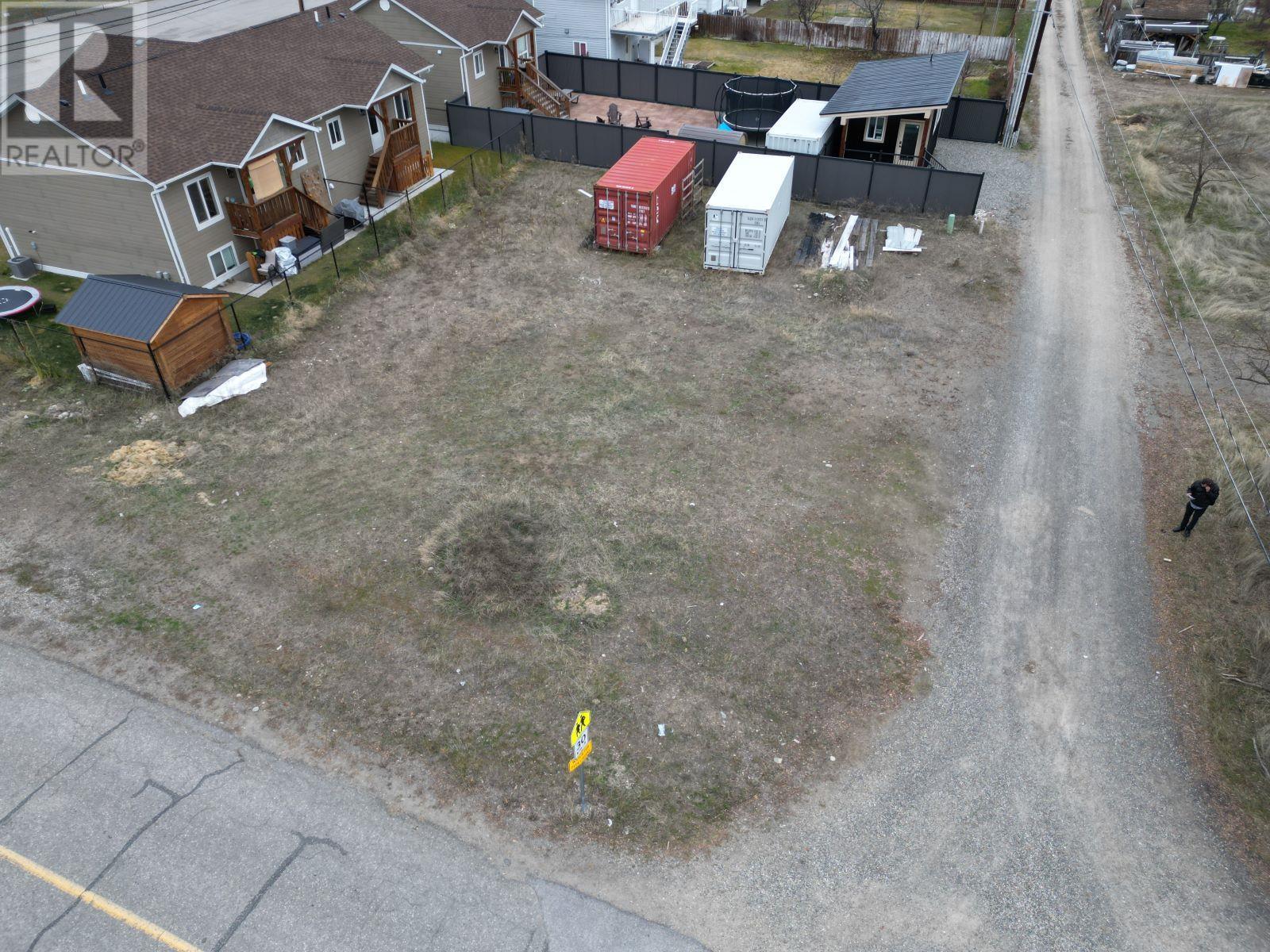 7450 27th Street Property Photo 1